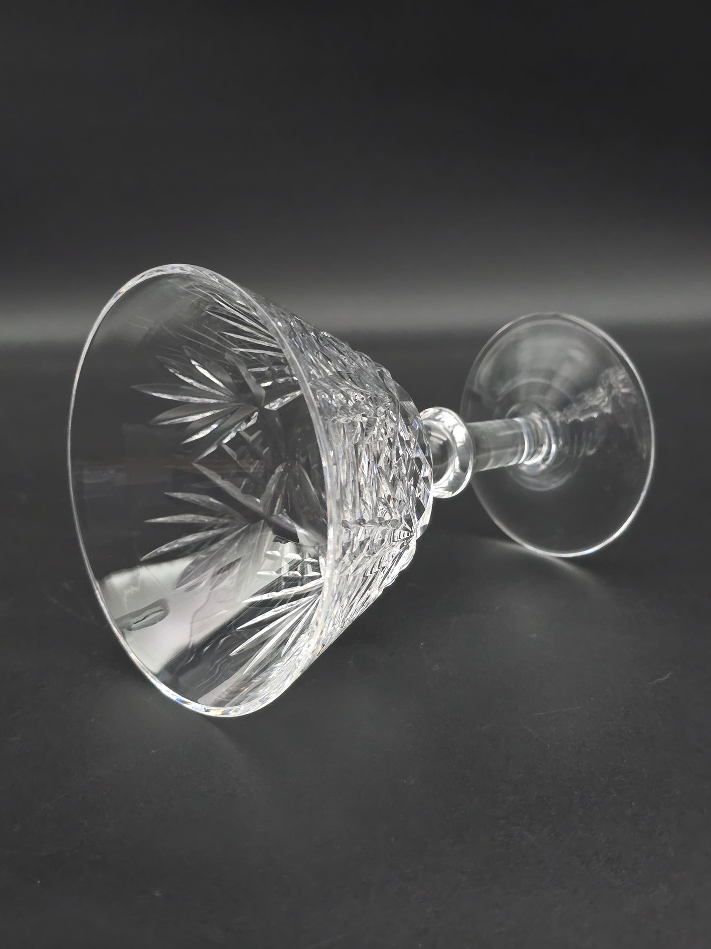 Set of 5 large Crystal champagne coupes. 200ml. 12cm tall