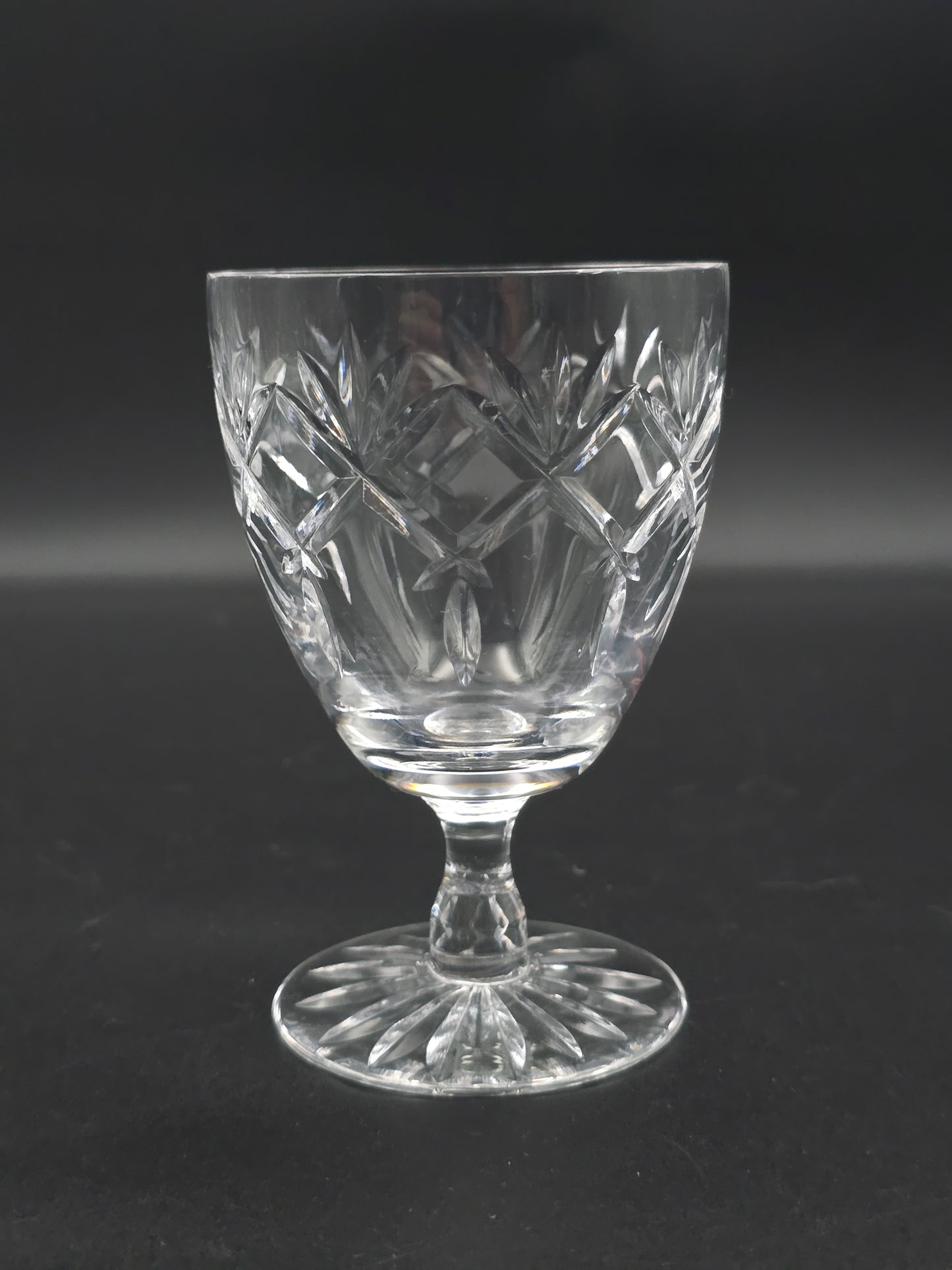 Beautiful vintage set of 6 Crystal wine glasses. 200ml