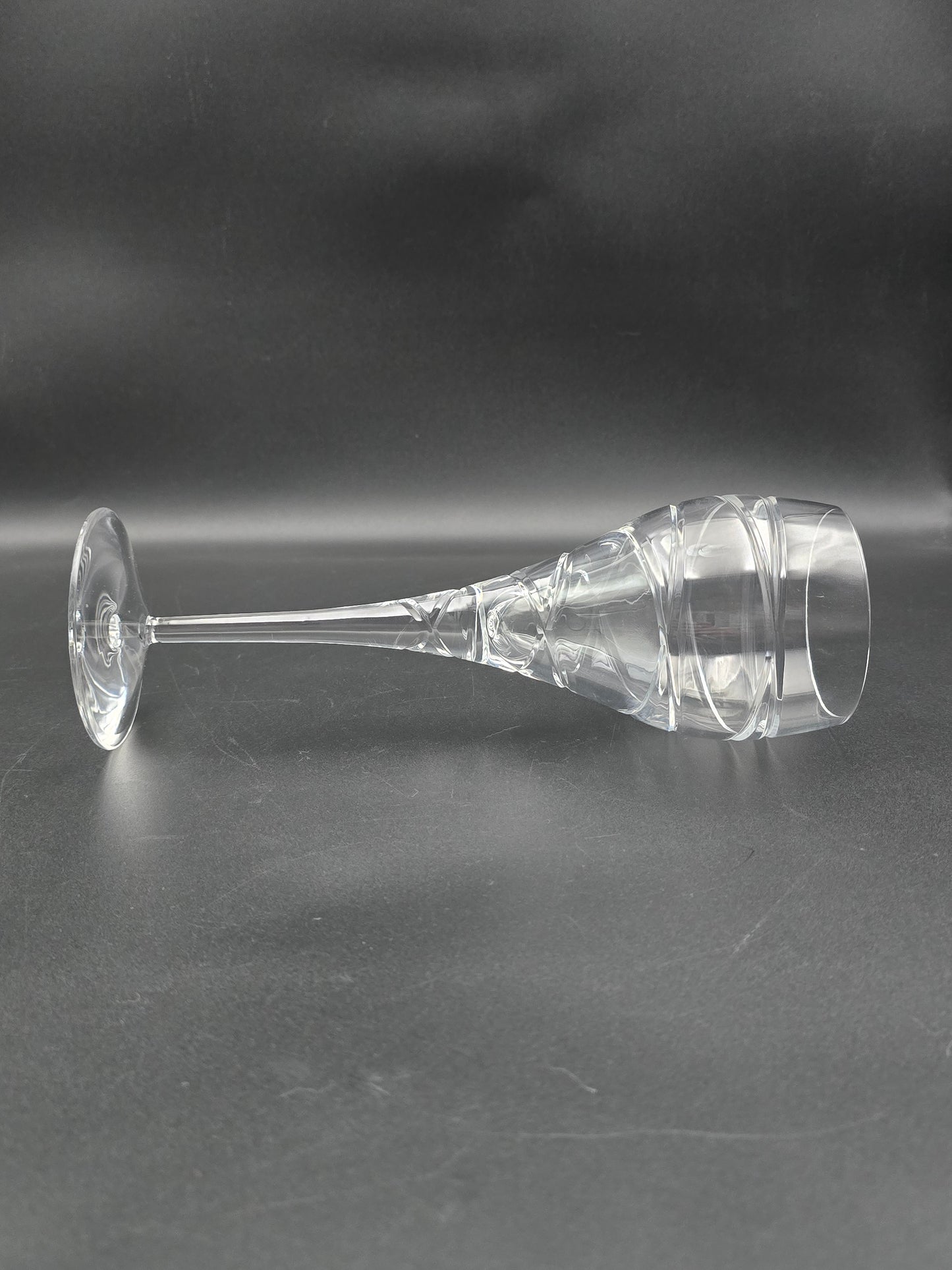 Set of 4 Large Crystal Wine Glasses 350ml 25cm tall.