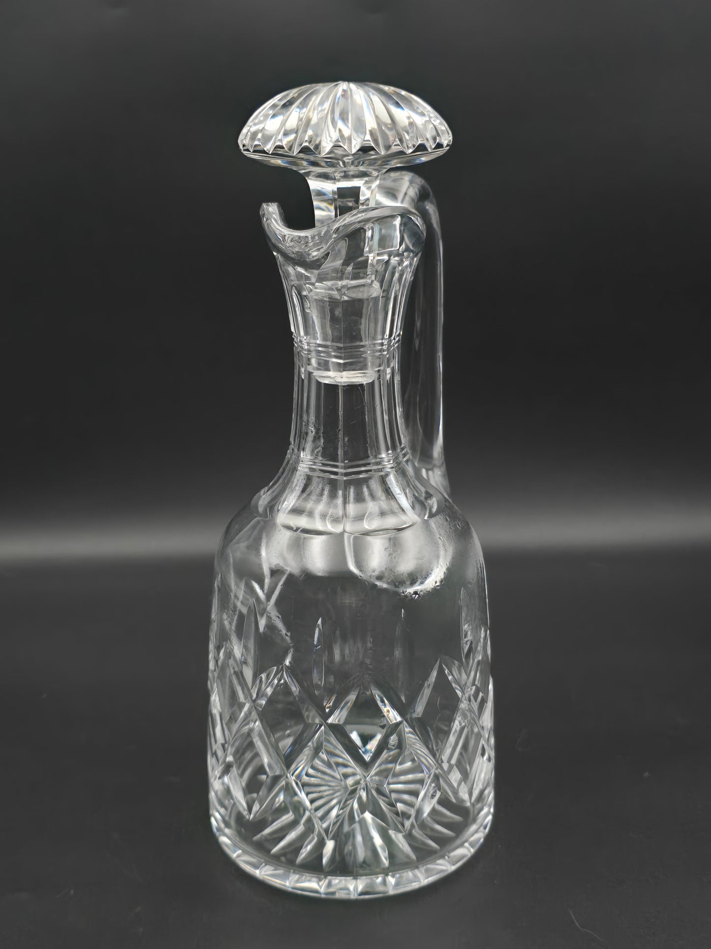 Vintage Crystal glass Carafe Decanter. 800ml. 23cm tall