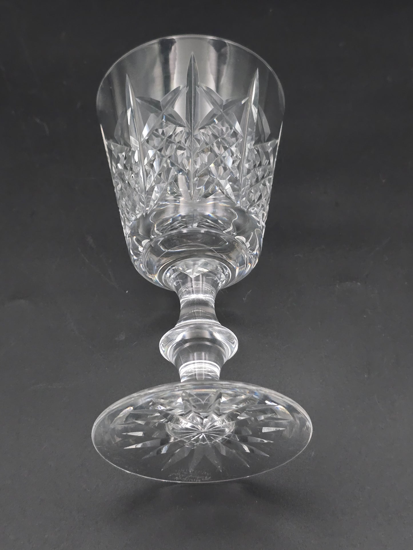 Set of 6 Edinburgh Crystal Highland pattern Crystal wine glasses 175ml. 15cm tall