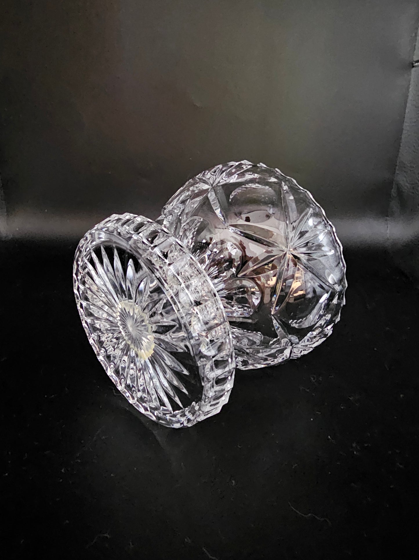 Set of 6 Beautiful vintage Crystal starter or Dessert bowls