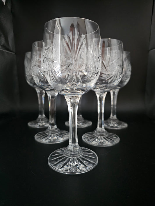 Set of 6 Large Crystal Wine Glasses. 225ml 16.5cm tall