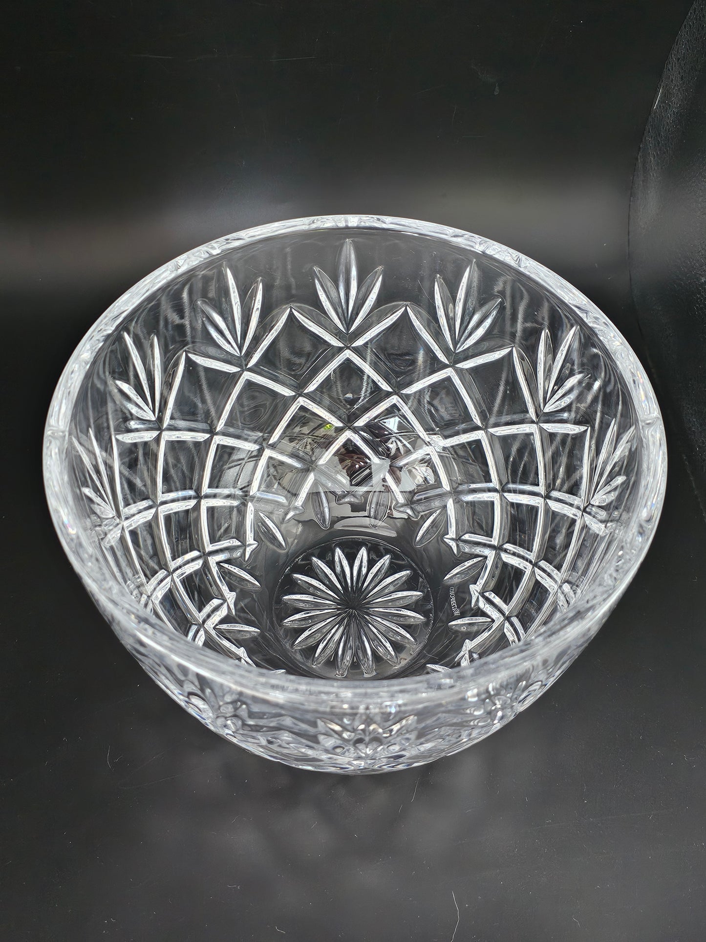 Large Waterford Irish Crystal Bowl. 21cm. 8.5"