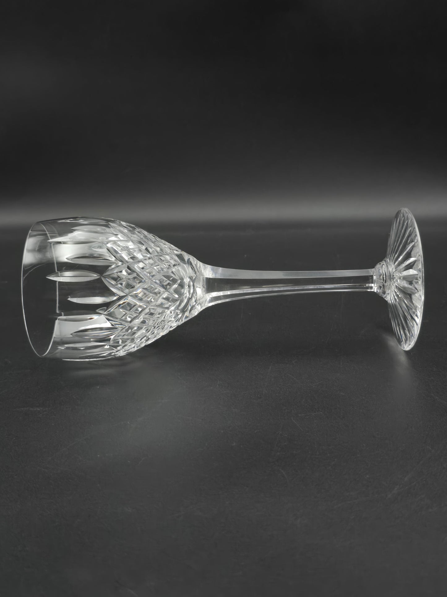 Set of 4 Large Stuart Crystal Shaftesbury pattern wine glasses 225ml