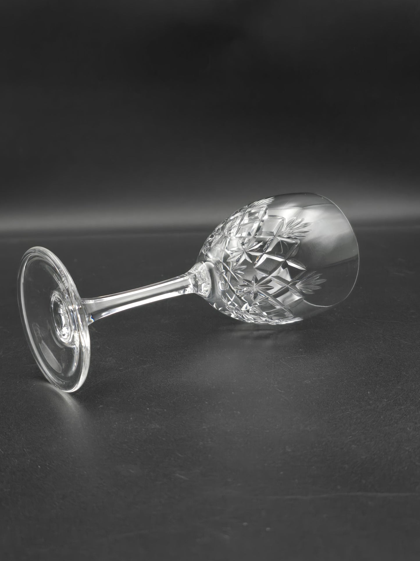 Set of 4 Edinburgh Crystal Kelso Pattern Crystal wine glasses 250ml