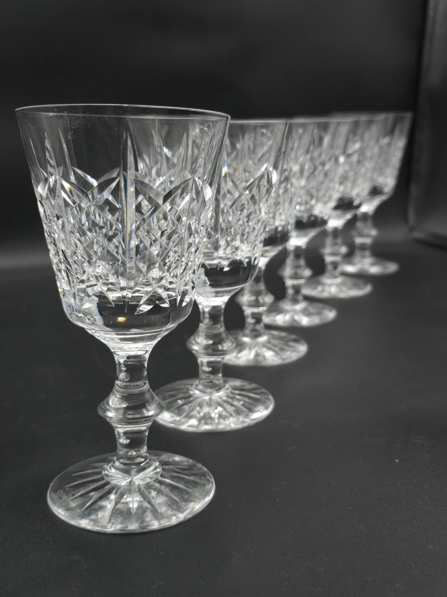 Set of 6 Edinburgh Crystal Highland pattern Crystal wine glasses 175ml. 15cm tall