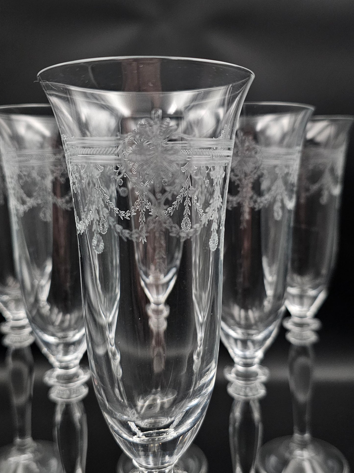 Beautiful set of 6 vintage Crystal Champagne Flutes 24cm tall