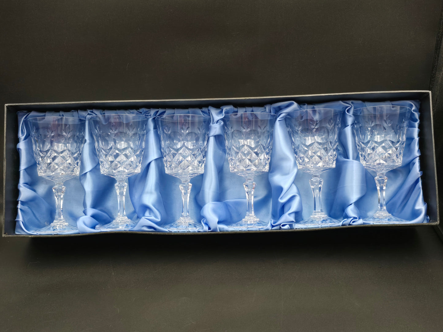 Set of 6 Fine, Hand Cut Crystal Wine Glasses, 175ml Boxed. Brierglass,English.