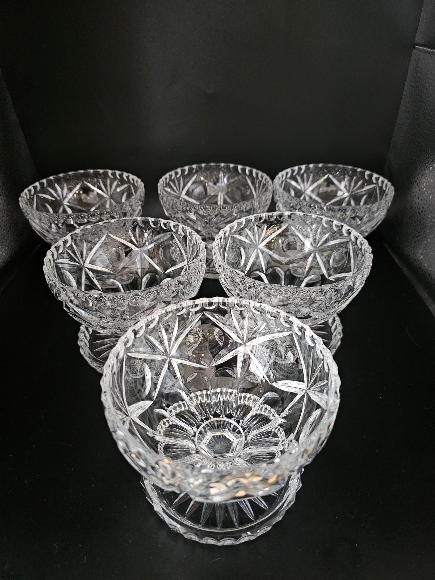 Set of 6 Beautiful vintage Crystal starter or Dessert bowls