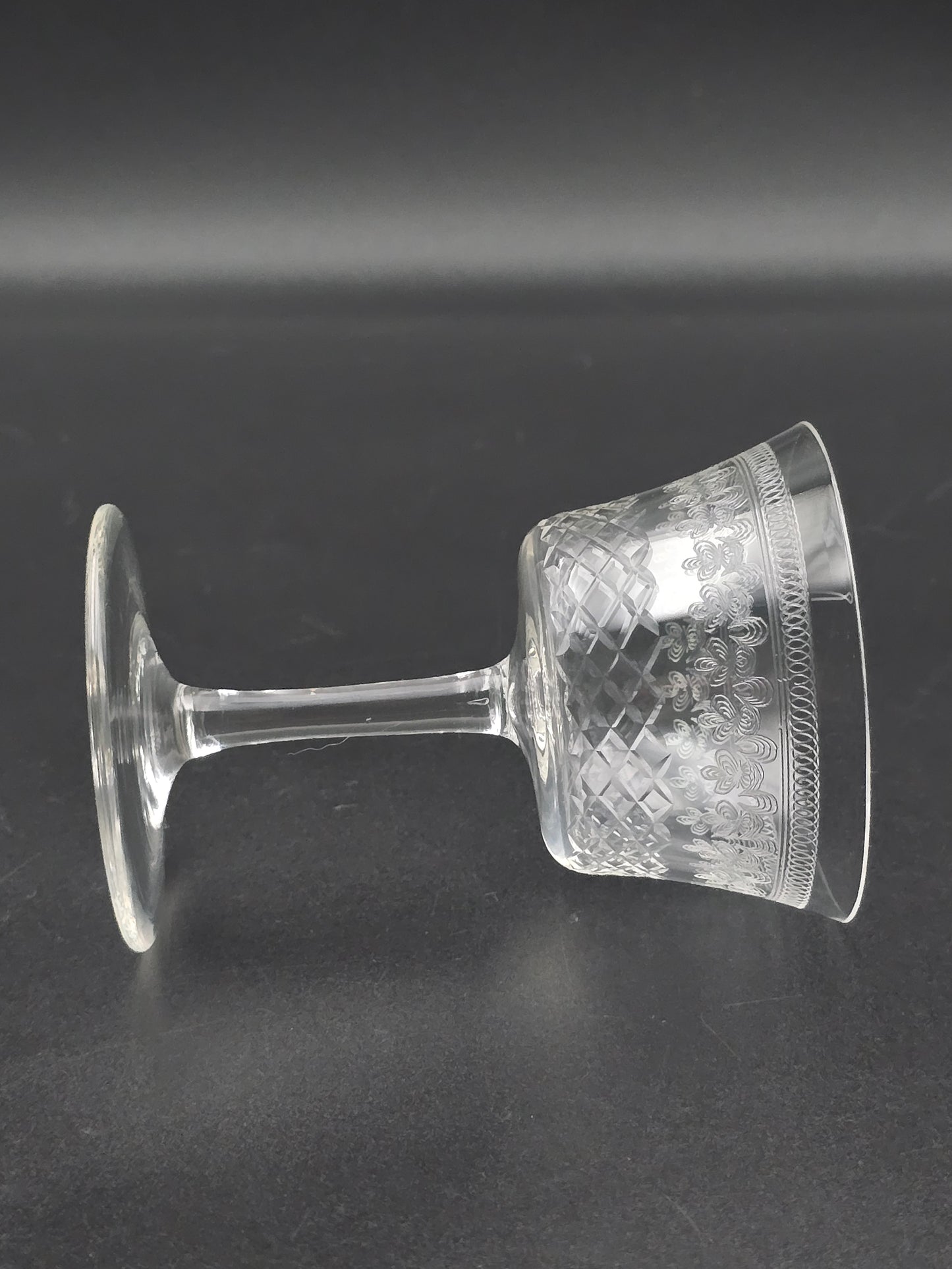 Set of 4 Lady Hamilton Pall Mall Antique Crystal liqueur or Sherry glasses. 100ml