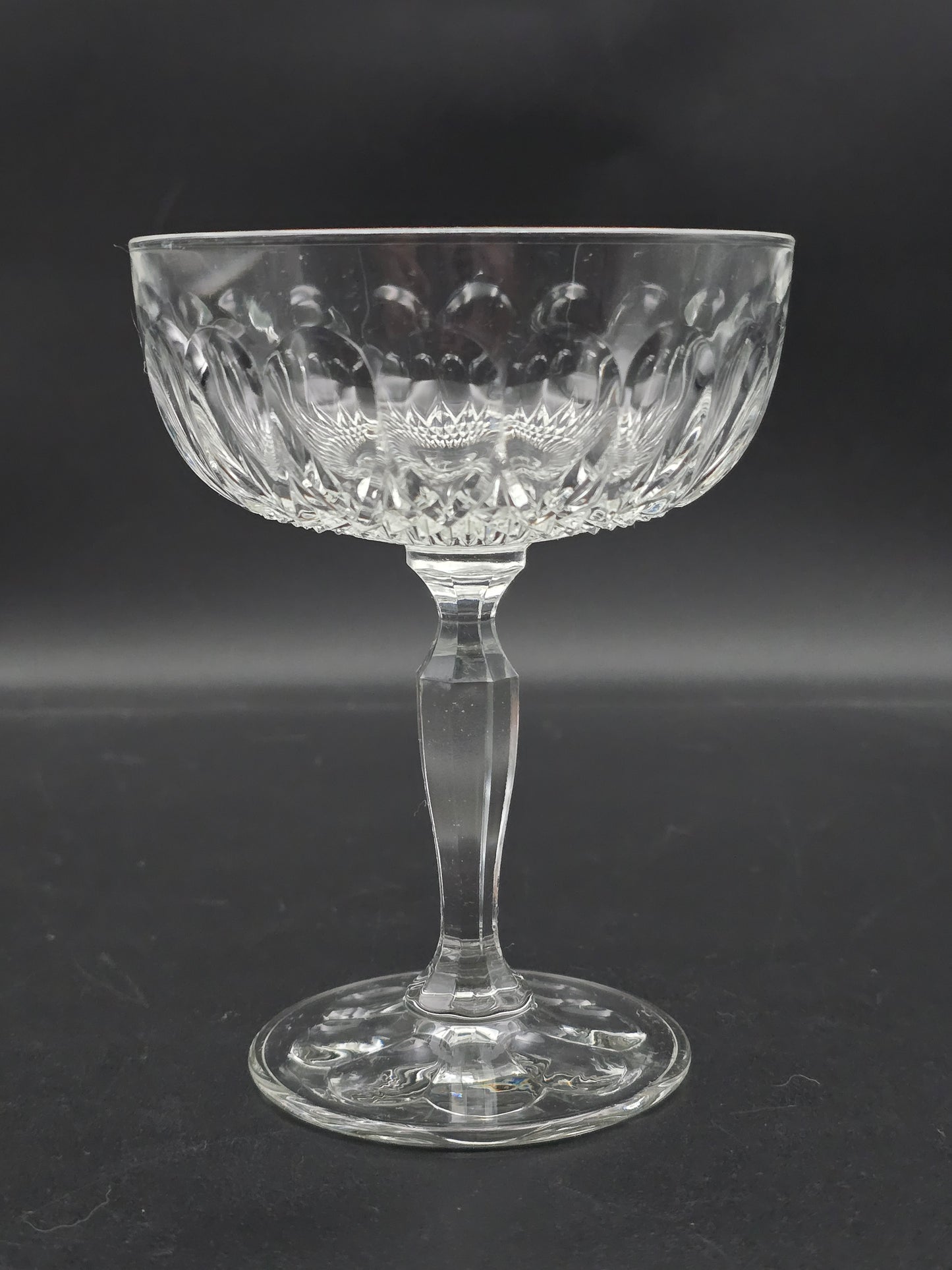 Set of 6 large Beautiful Glass Champagne coupes. 275ml