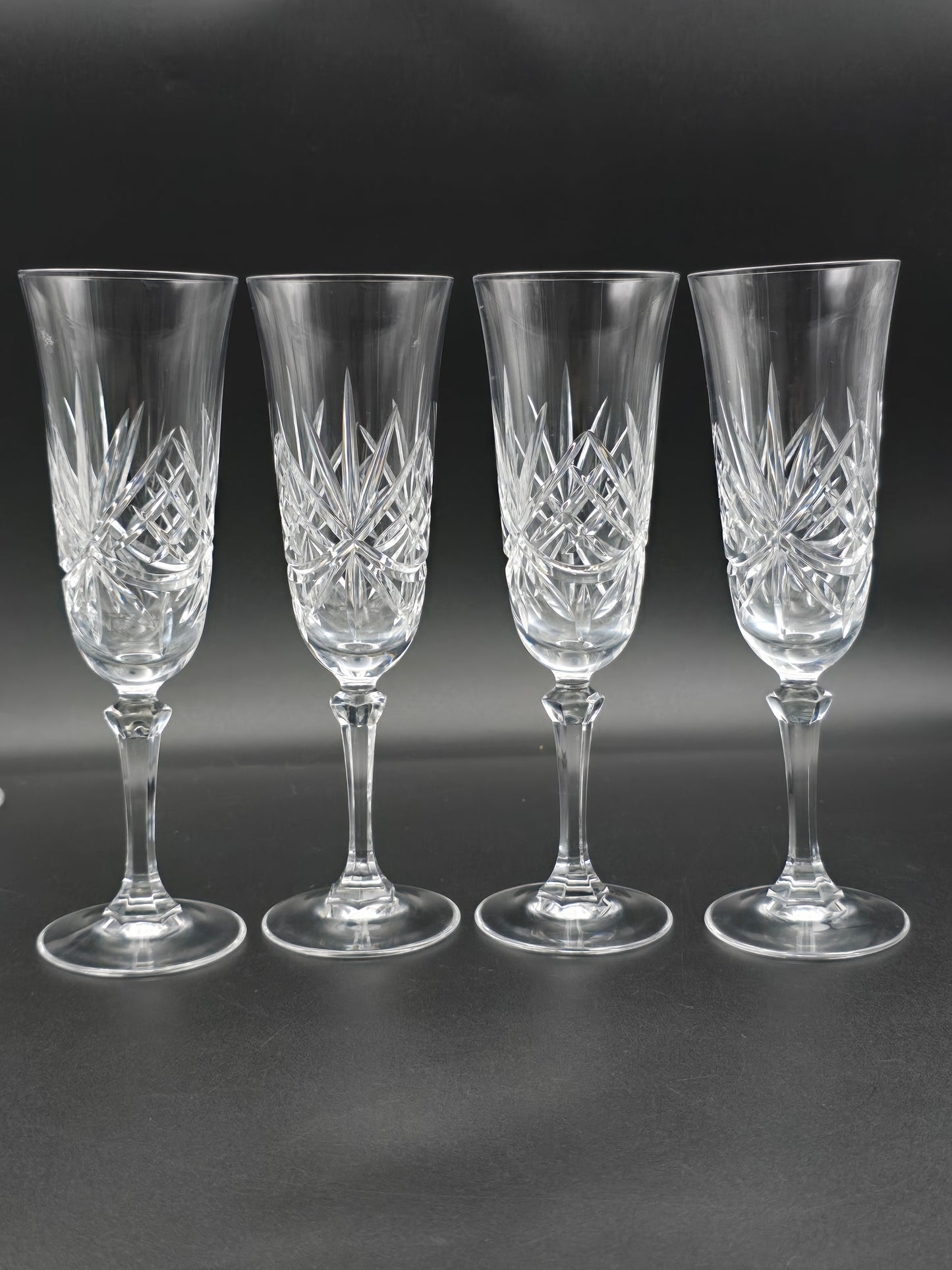 Set of 4 Royal Doulton RDC41 Champagne Flutes – 150ml, Elegant English Crystal, 20cm Tall