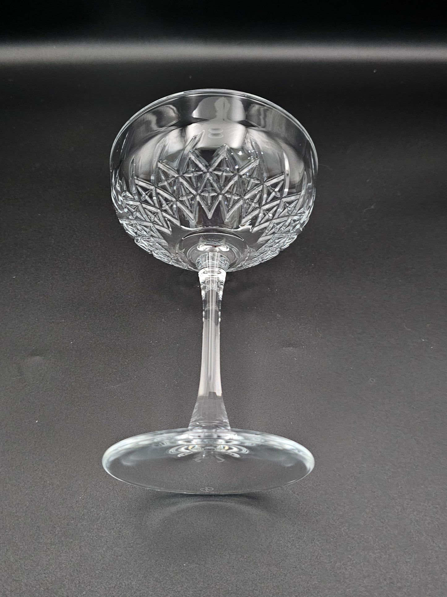 Set of 4 Circleware Cocktail or Martini coupes. 250ml. 15.5cm tall