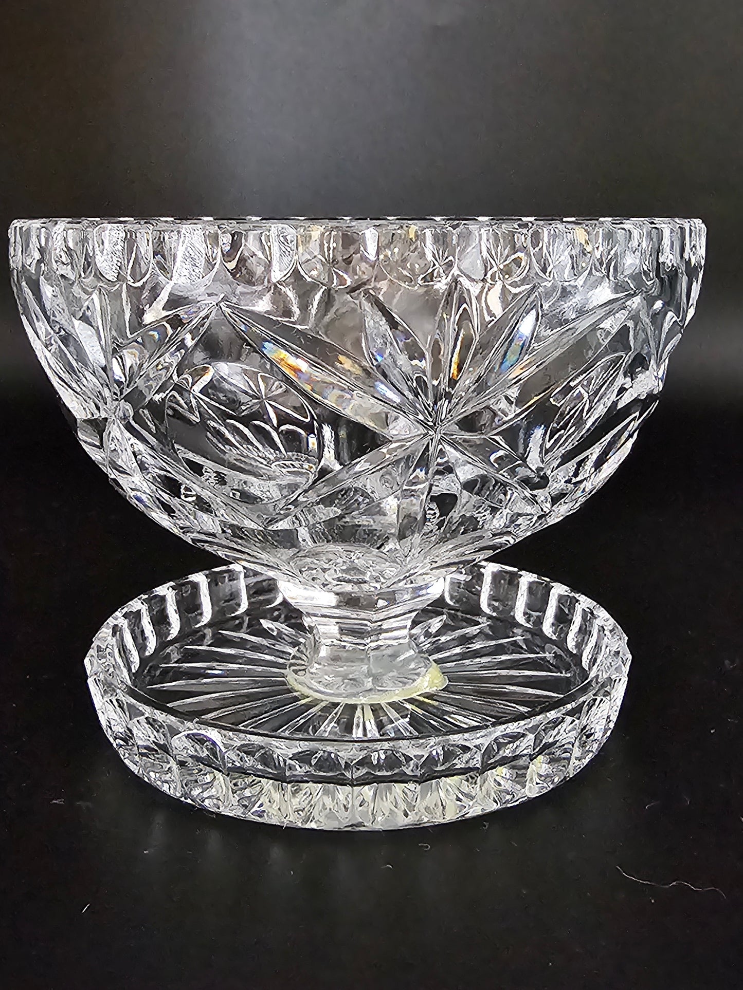 Set of 6 Beautiful vintage Crystal starter or Dessert bowls