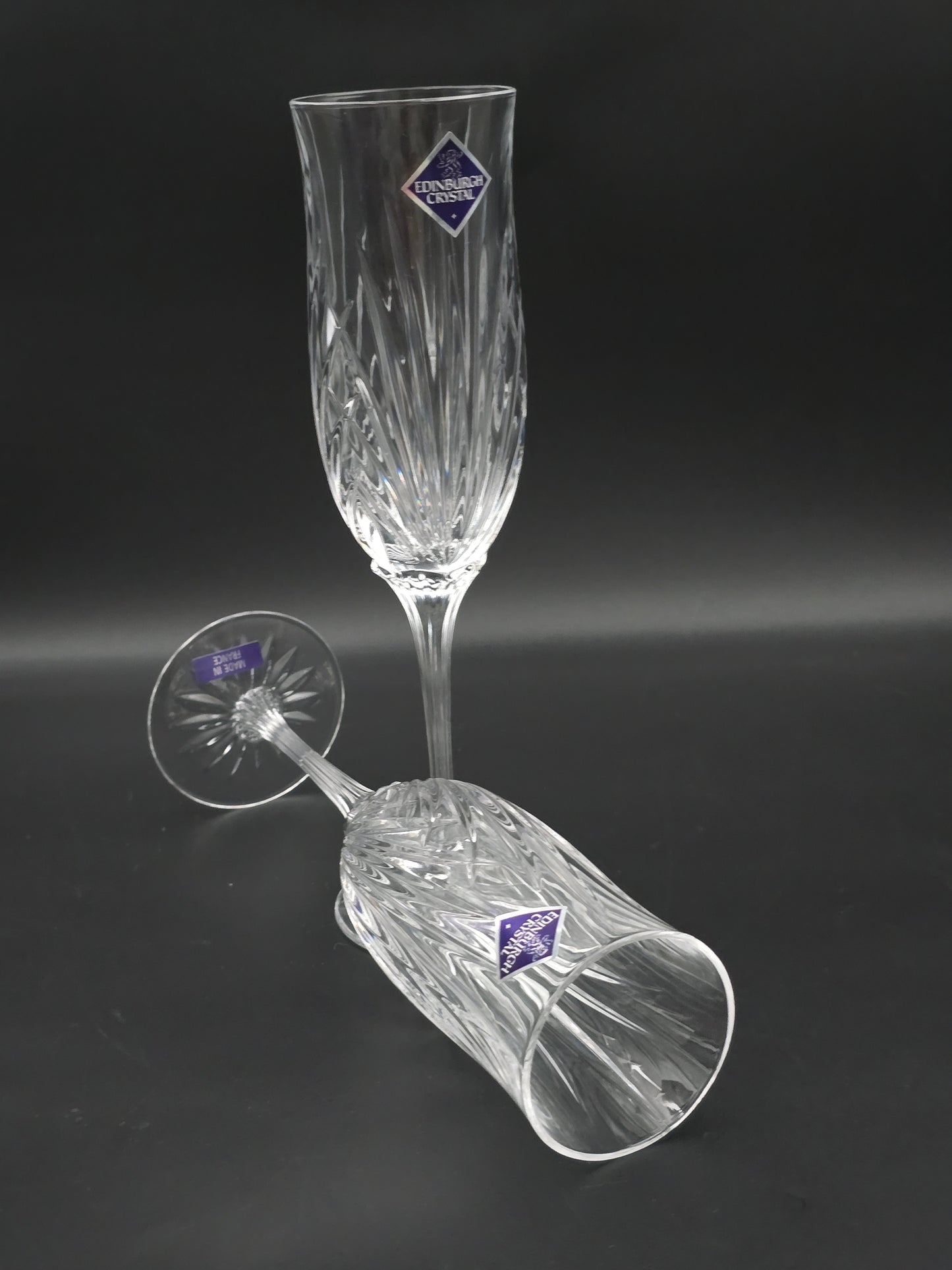 Pair of Edinburgh Crystal Champagne Flutes. 160ml. Boxed