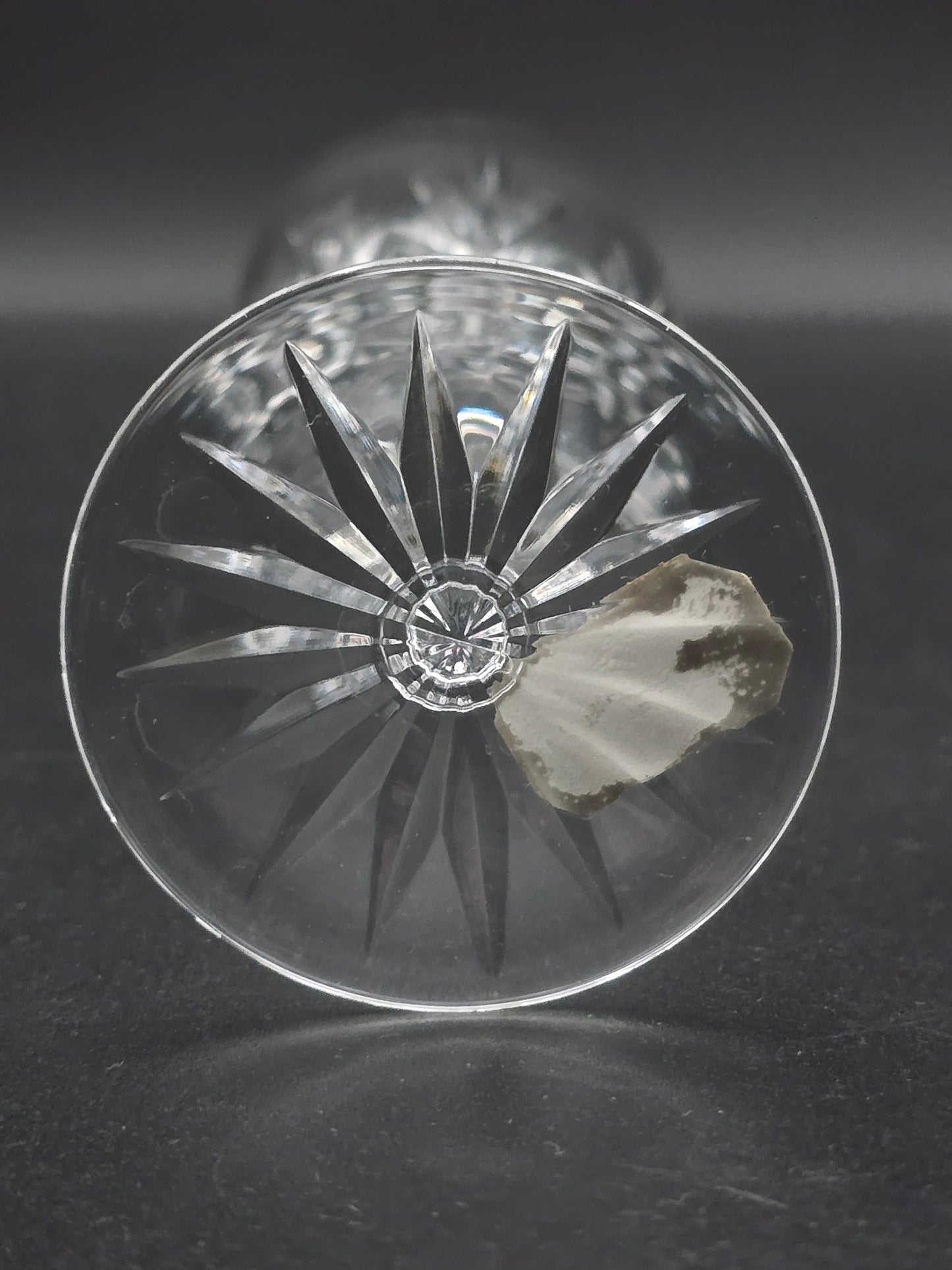 Set of 6 Royal Doulton International Crystal Champagne Flutes. Boxed 150ml.  18.5cm tall.