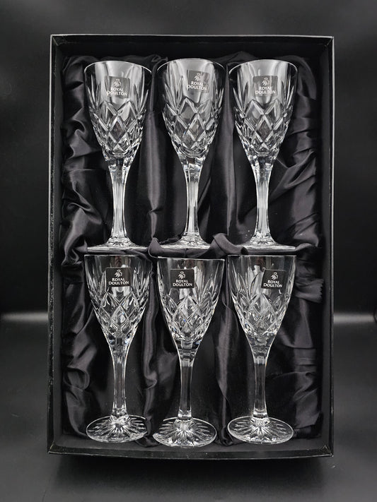 Set of 6 small Royal Doulton Crystal wine glasses 175ml