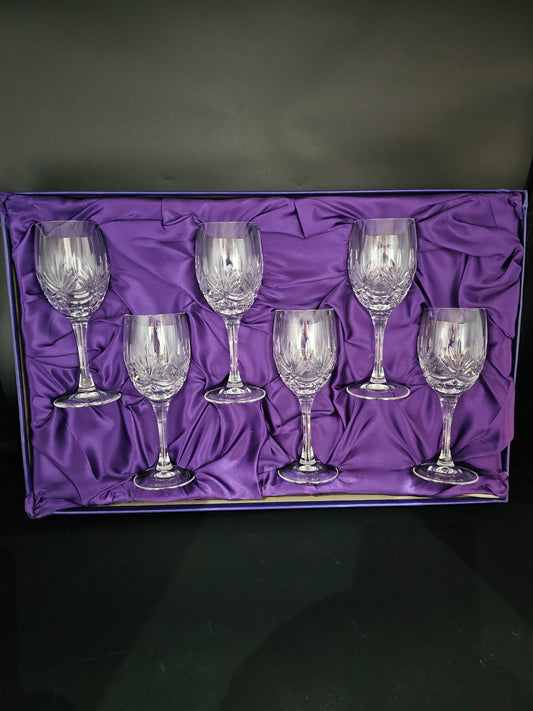 Edinburgh Crystal Serenade Pattern set of 6 Crystal wine glasses. 200ml. Boxed.