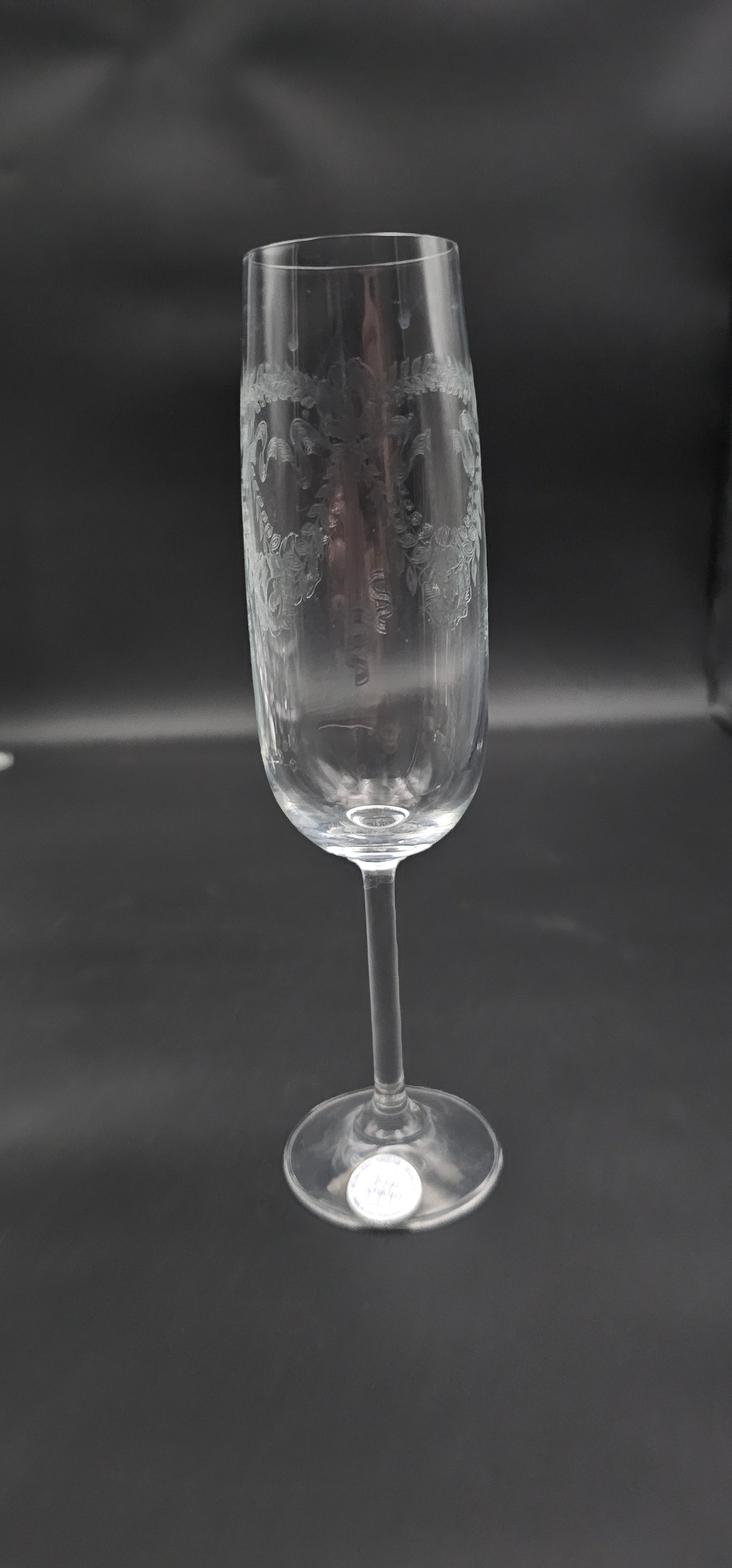 Beautiful Set of 6 Etched Crystal Champagne flutes 200ml