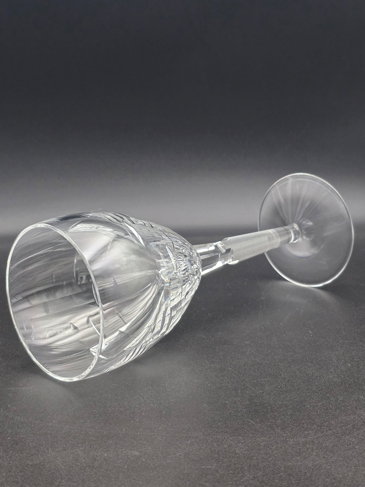 Single Stuart Crystal “Ice” Wine Glass by Jasper Conran – 450 ml Large Goblet, 25 cm, Signed, Vintage Elegance