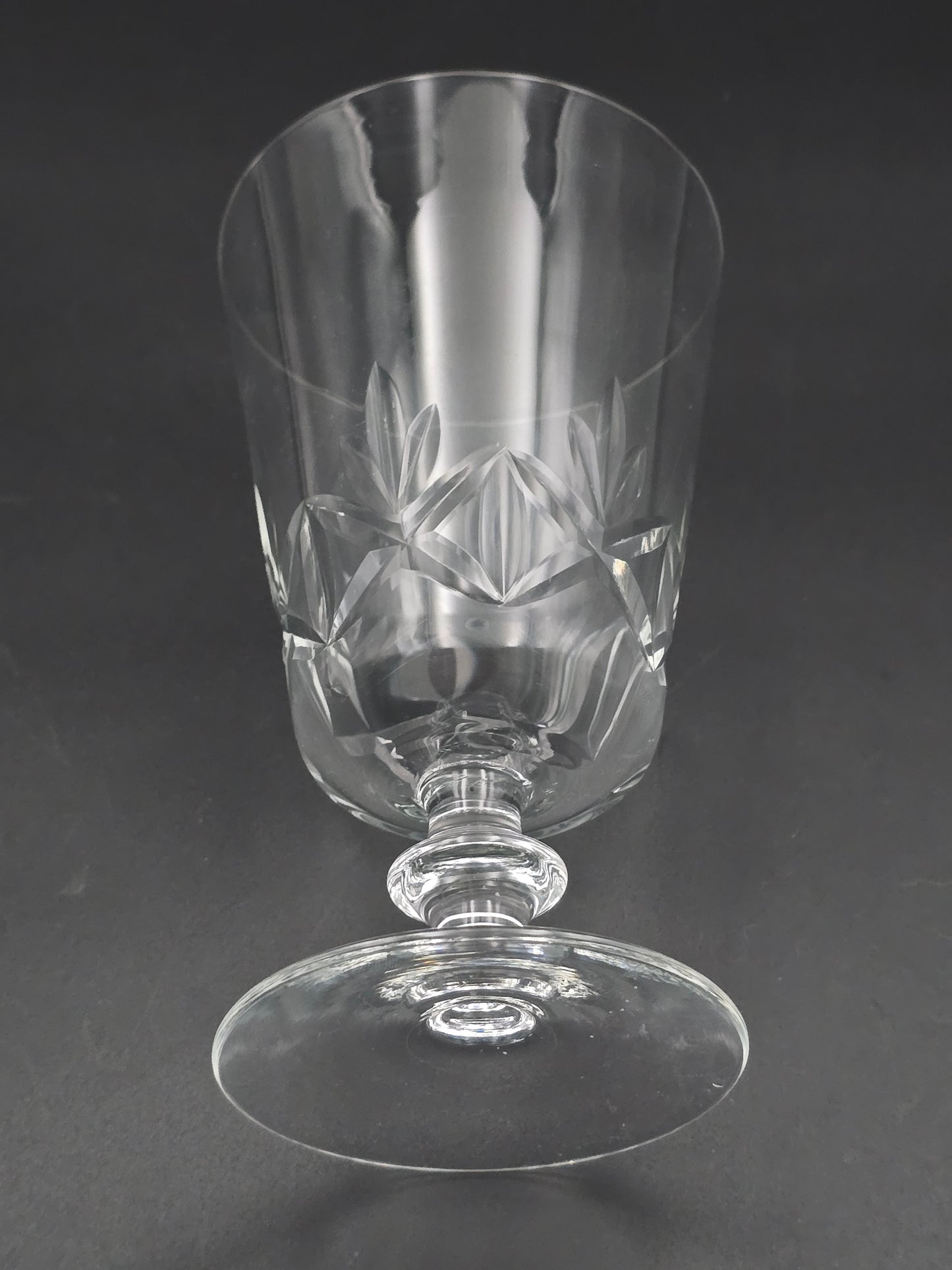 Set of 4 Large Crystal Claret wine glasses. 375ml.