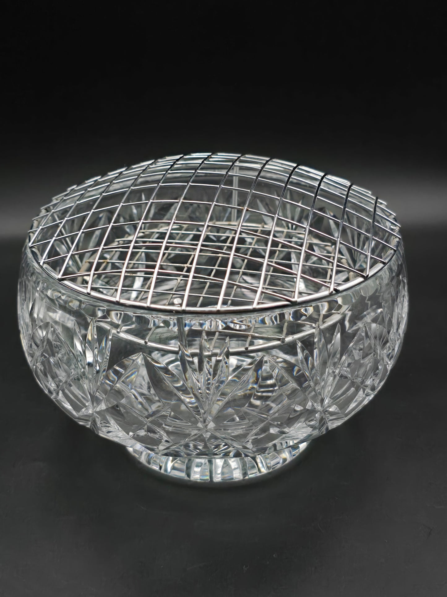 Large Heavy Vintage Crystal Rose Posy Bowl with Fluted & Cross-Cut Design – 2kg – 7.5” Wide, 6” Tall
