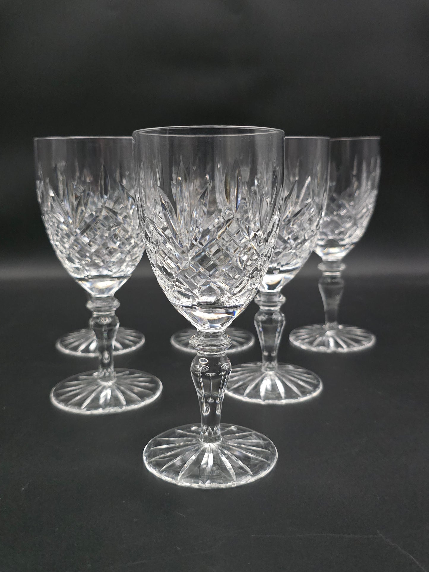 Set of 6 Edinburgh Crystal Balmoral Pattern Crystal wine glasses. 200ml. 15.5cm tall.