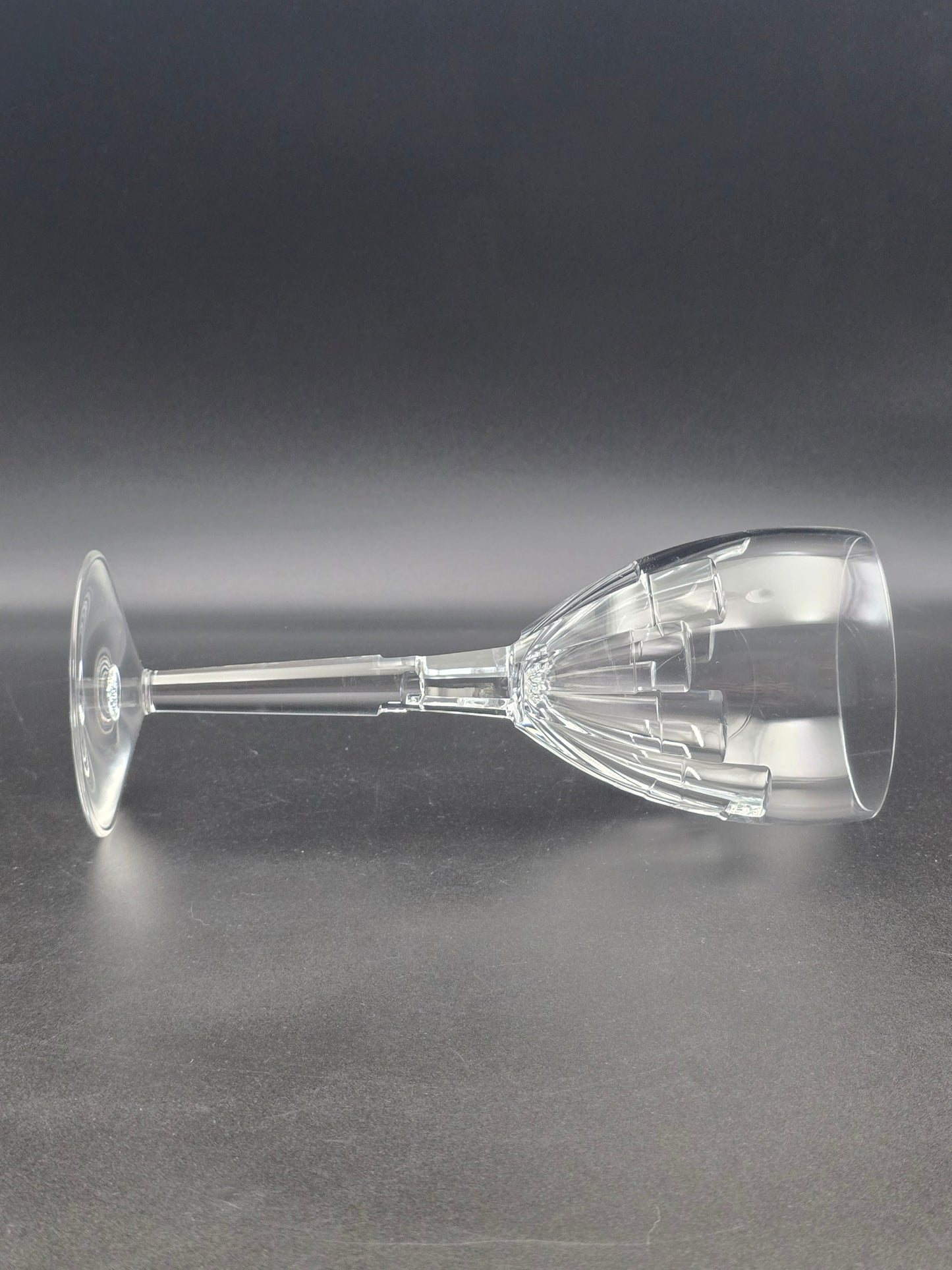 Single Stuart Crystal “Ice” Wine Glass by Jasper Conran – 450 ml Large Goblet, 25 cm, Signed, Vintage Elegance