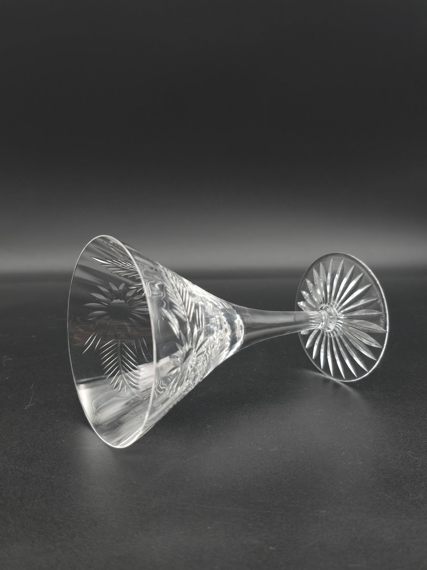 Set of Four Crystal Champagne or Cocktail Coupes – 200ml – Fern & Sunflower Cut Design with Star-Cut Base – 14cm Tall