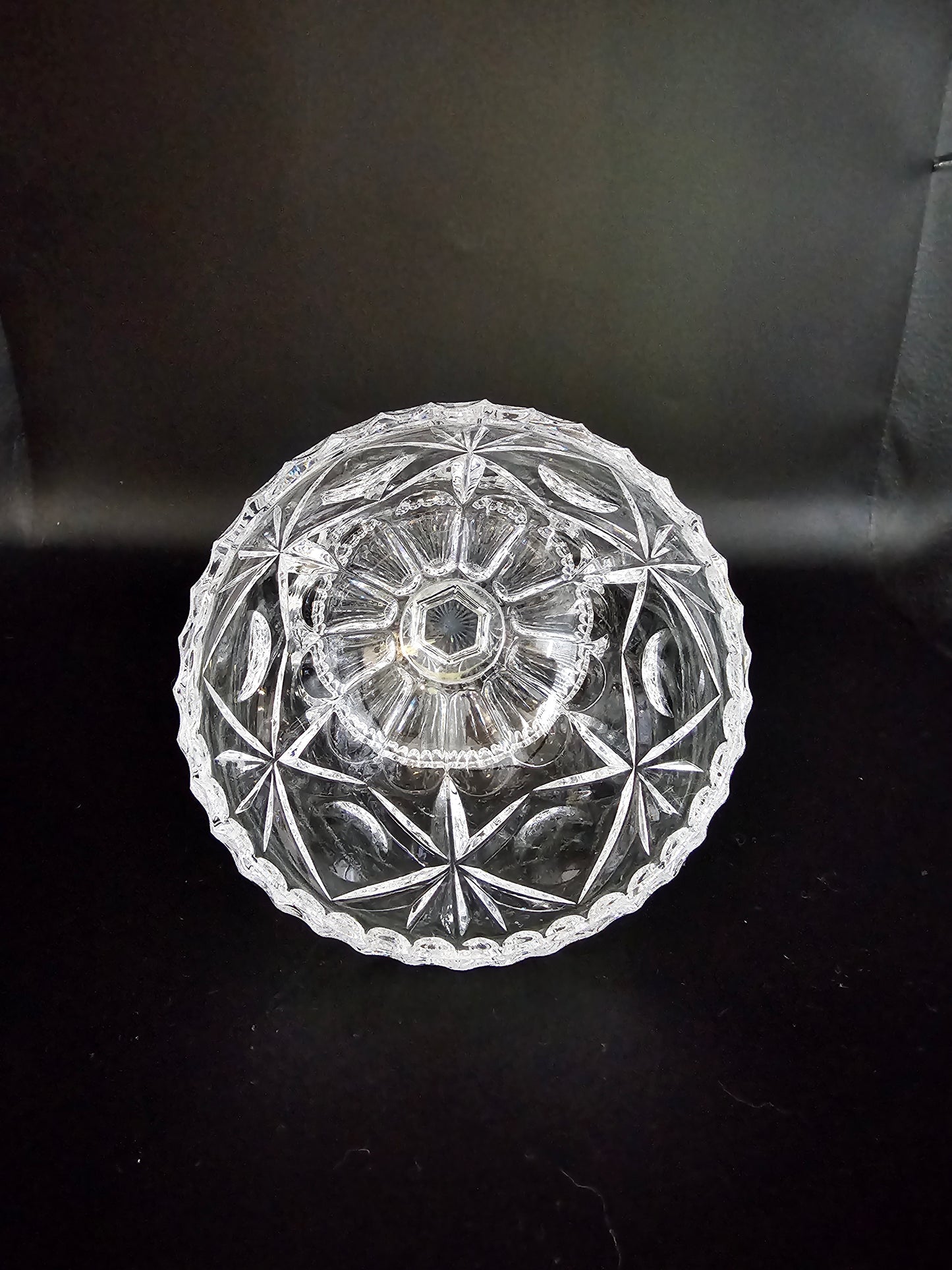 Set of 6 Beautiful vintage Crystal starter or Dessert bowls