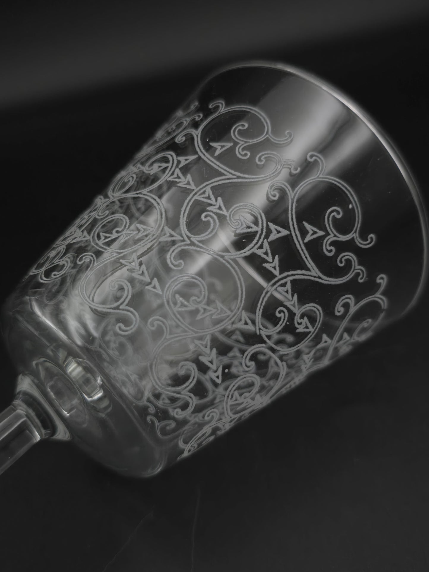 Set of 6 Vintage Etched Glass Wine Goblets – 250ml, Swirl Design, 14cm Tall