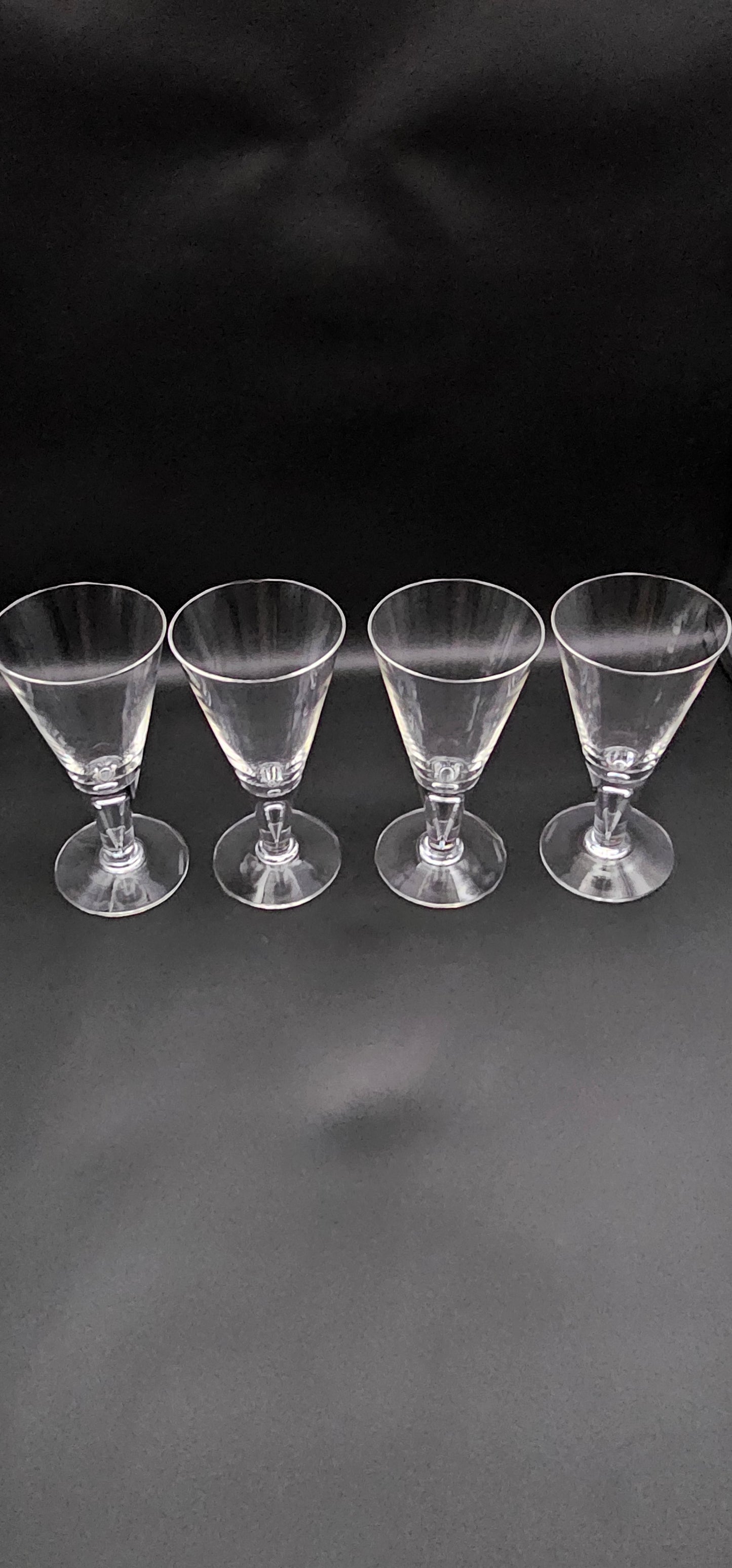 Set of 4 Dartington Sharon water glasses. 300ml 18cm tall designed by Frank Thrower