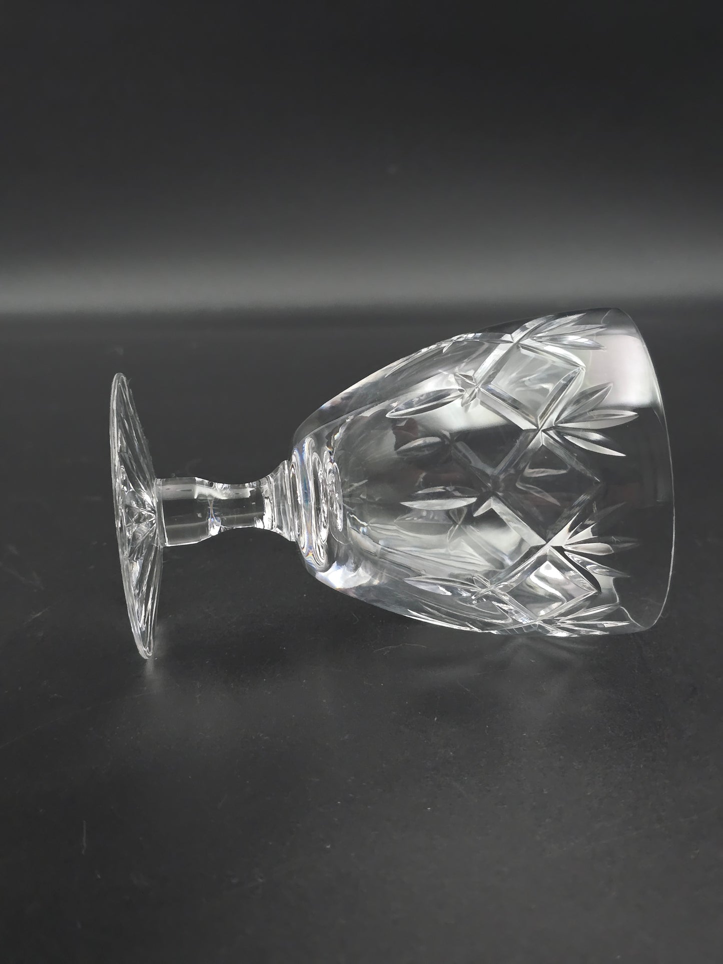 Beautiful vintage set of 6 Crystal wine glasses. 200ml