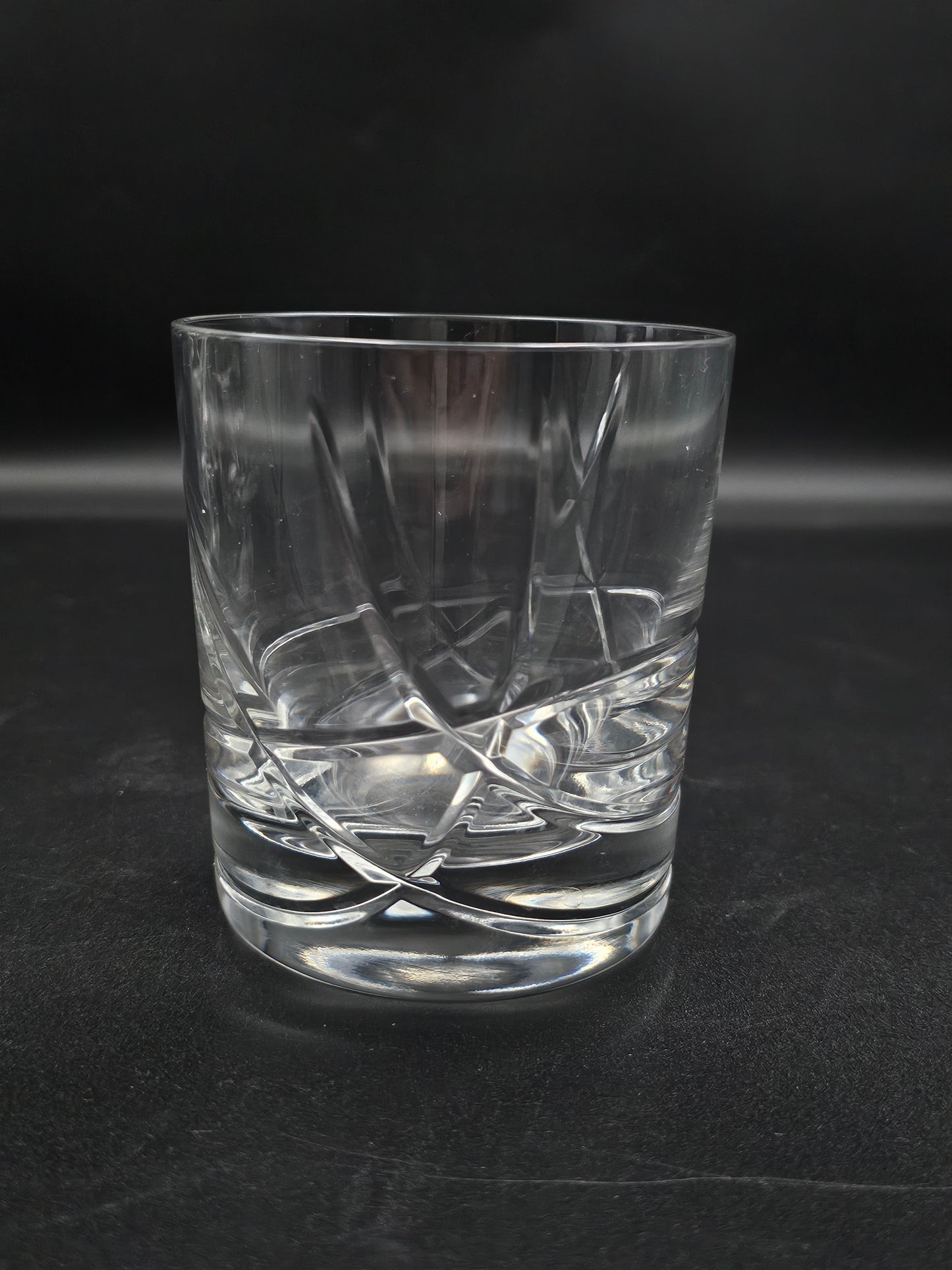 Set of 6 Heavy bottomed Crystal tumblers. 10oz