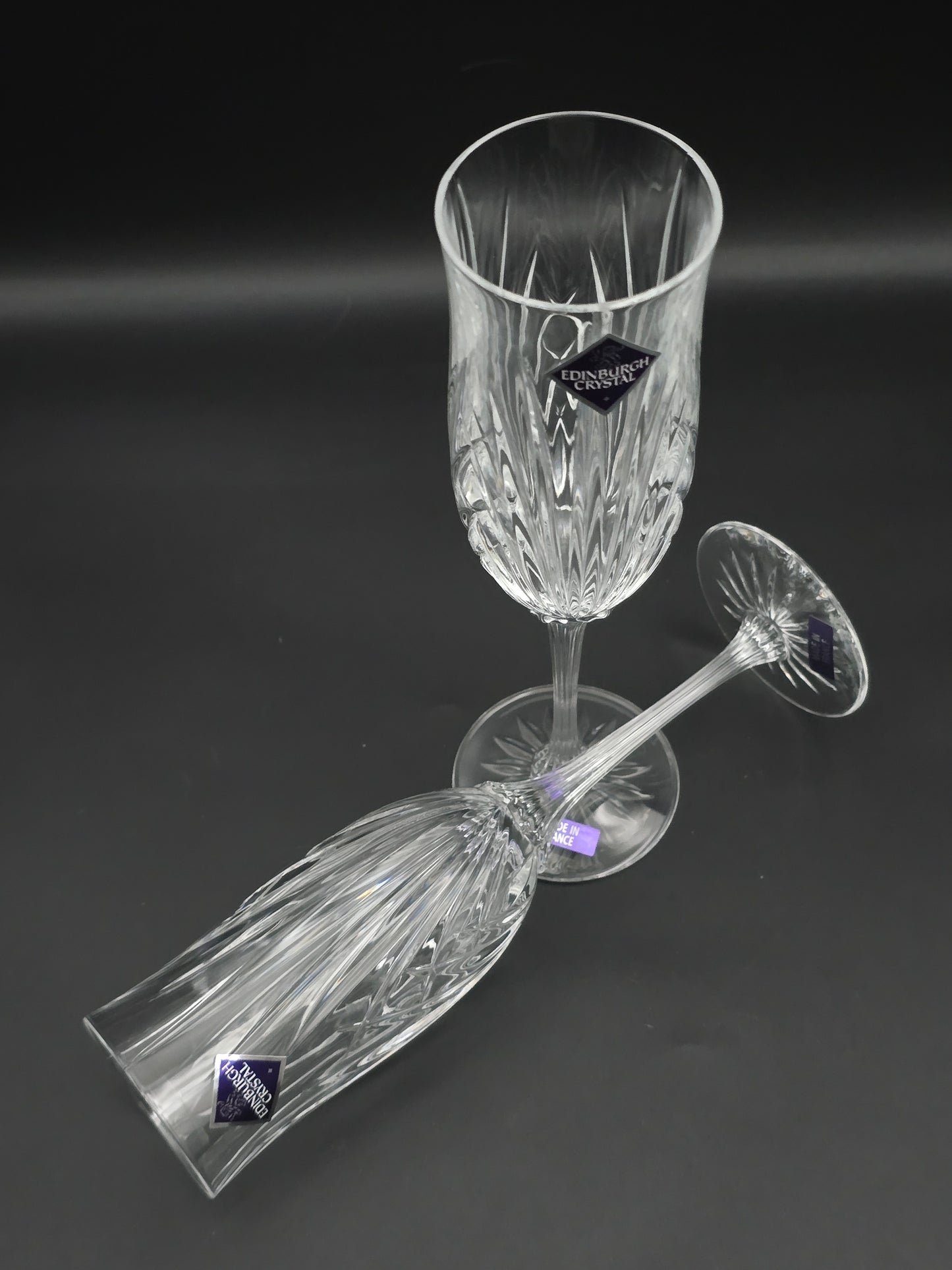 Pair of Edinburgh Crystal Champagne Flutes. 160ml. Boxed