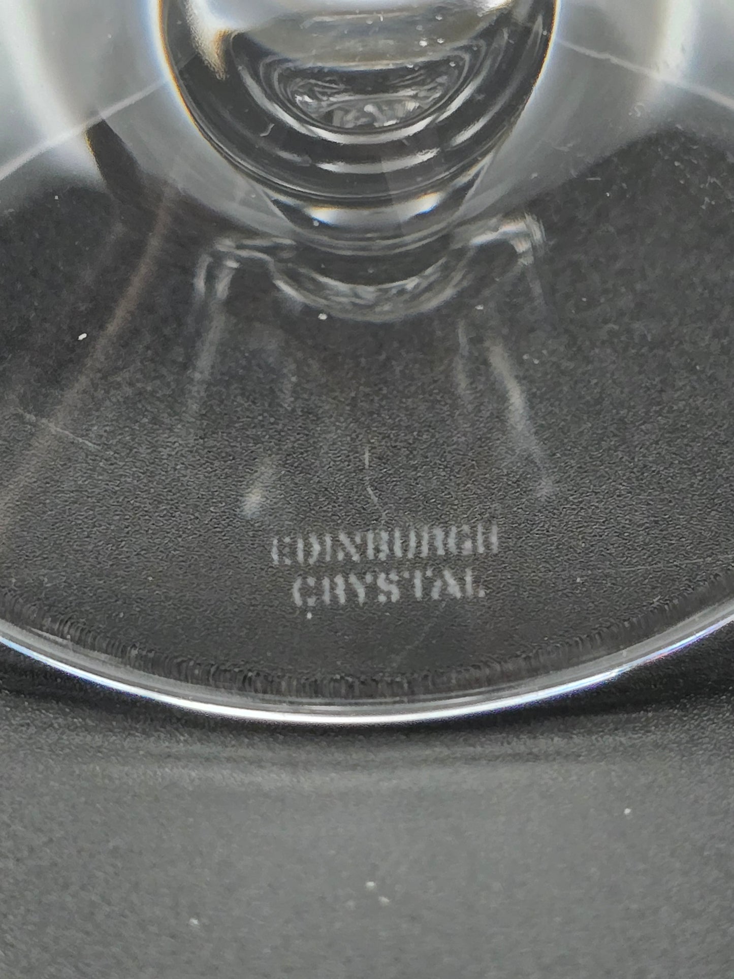 Set of 6 Edinburgh Crystal Broughton Pattern large wine glasses 260ml. 19cm tall.