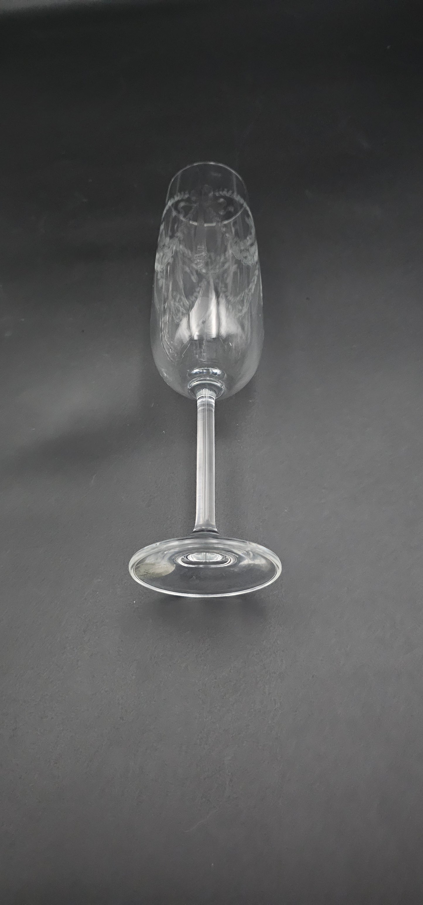 Beautiful Set of 6 Etched Crystal Champagne flutes 200ml