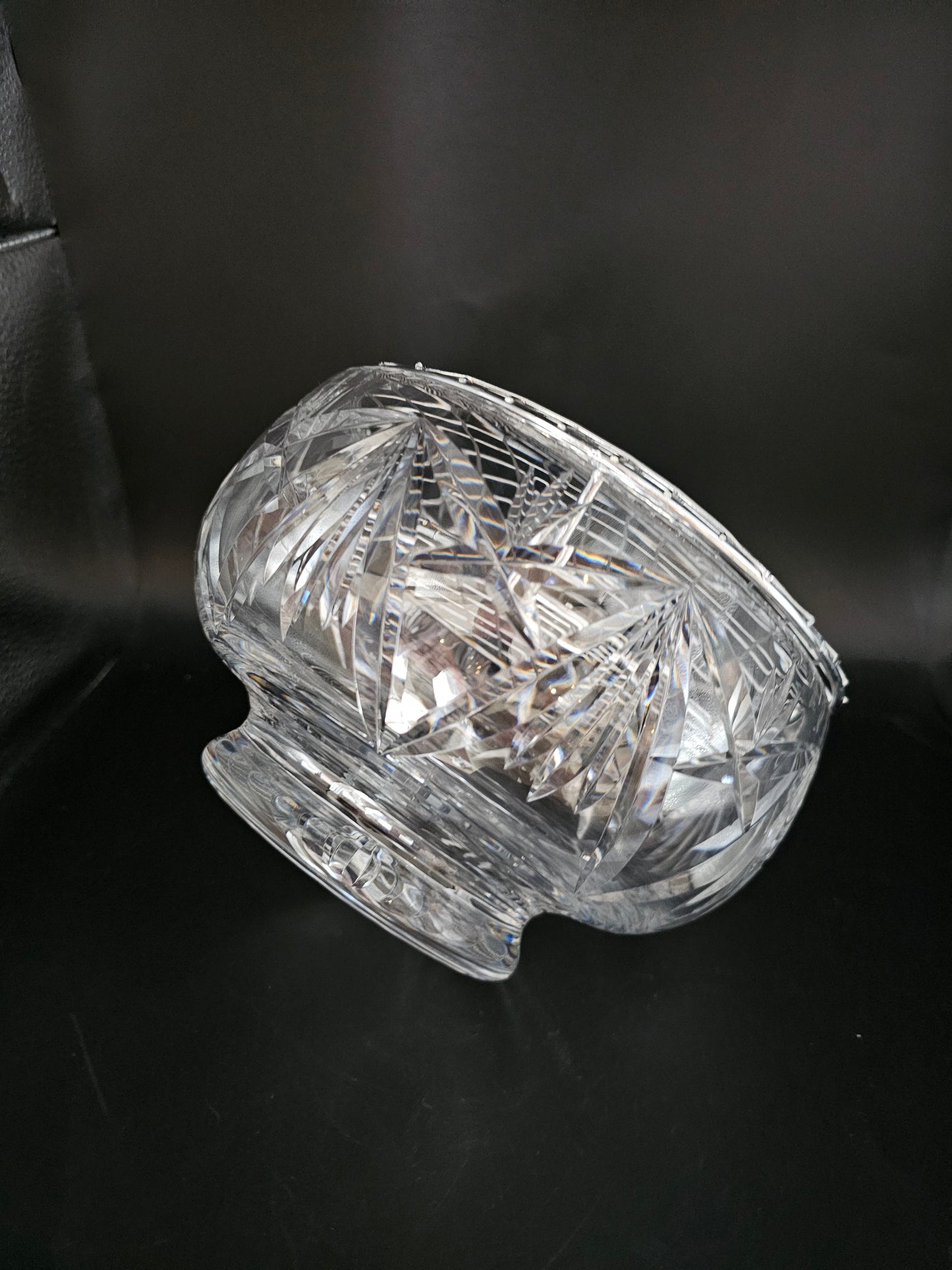 Stunning Large Crystal Rose Bowl. 18cm