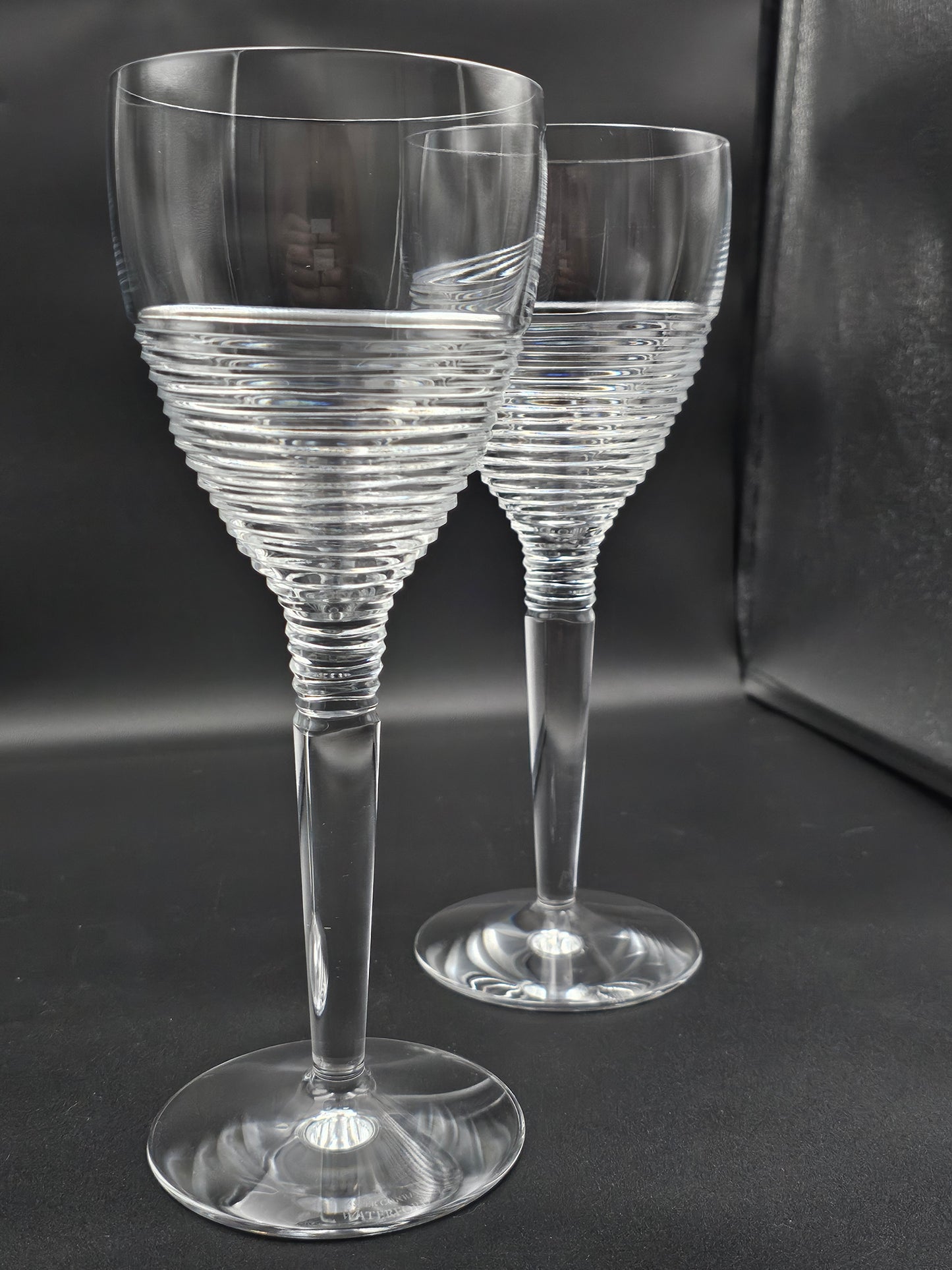 Beautiful Pair of Waterford Jasper Conran Large Strata Wine Glasses 25.5cm tall 500ml