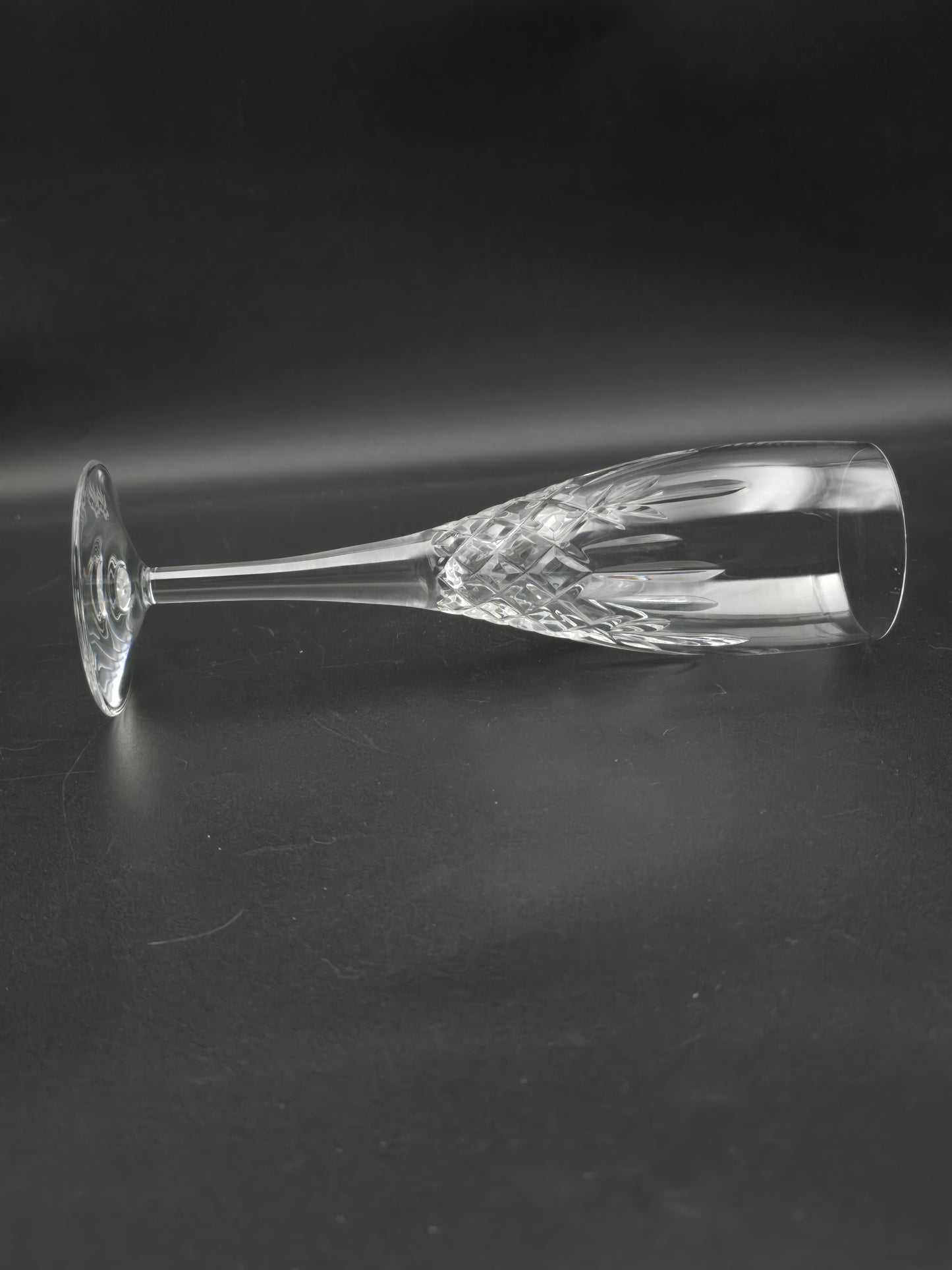 Single Royal Doulton Dorchester Pattern Crystal Champagne Flute 200ml. 22cm tall