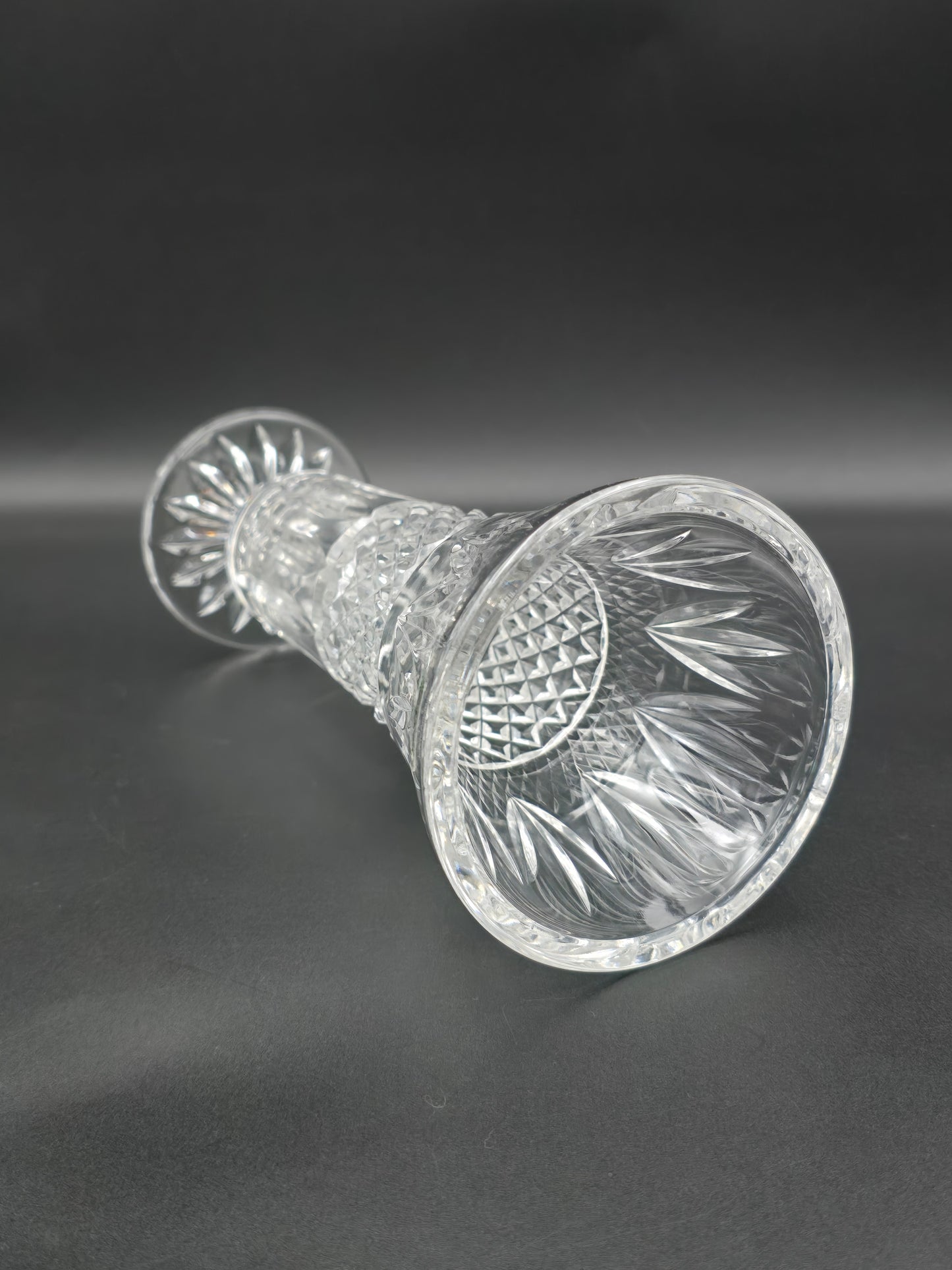Vintage Galway Irish Crystal Vase . 22cm tall