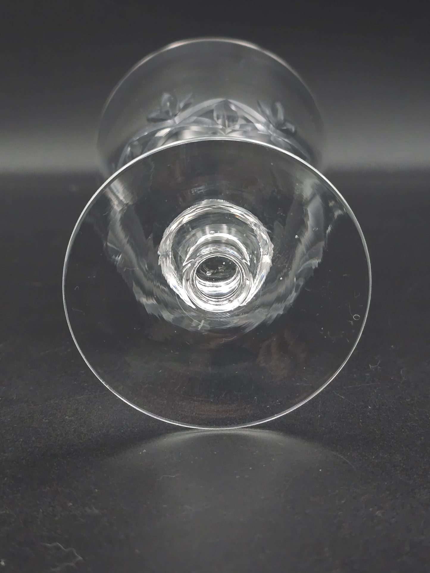 Set of 4 Large Crystal Claret wine glasses. 375ml.
