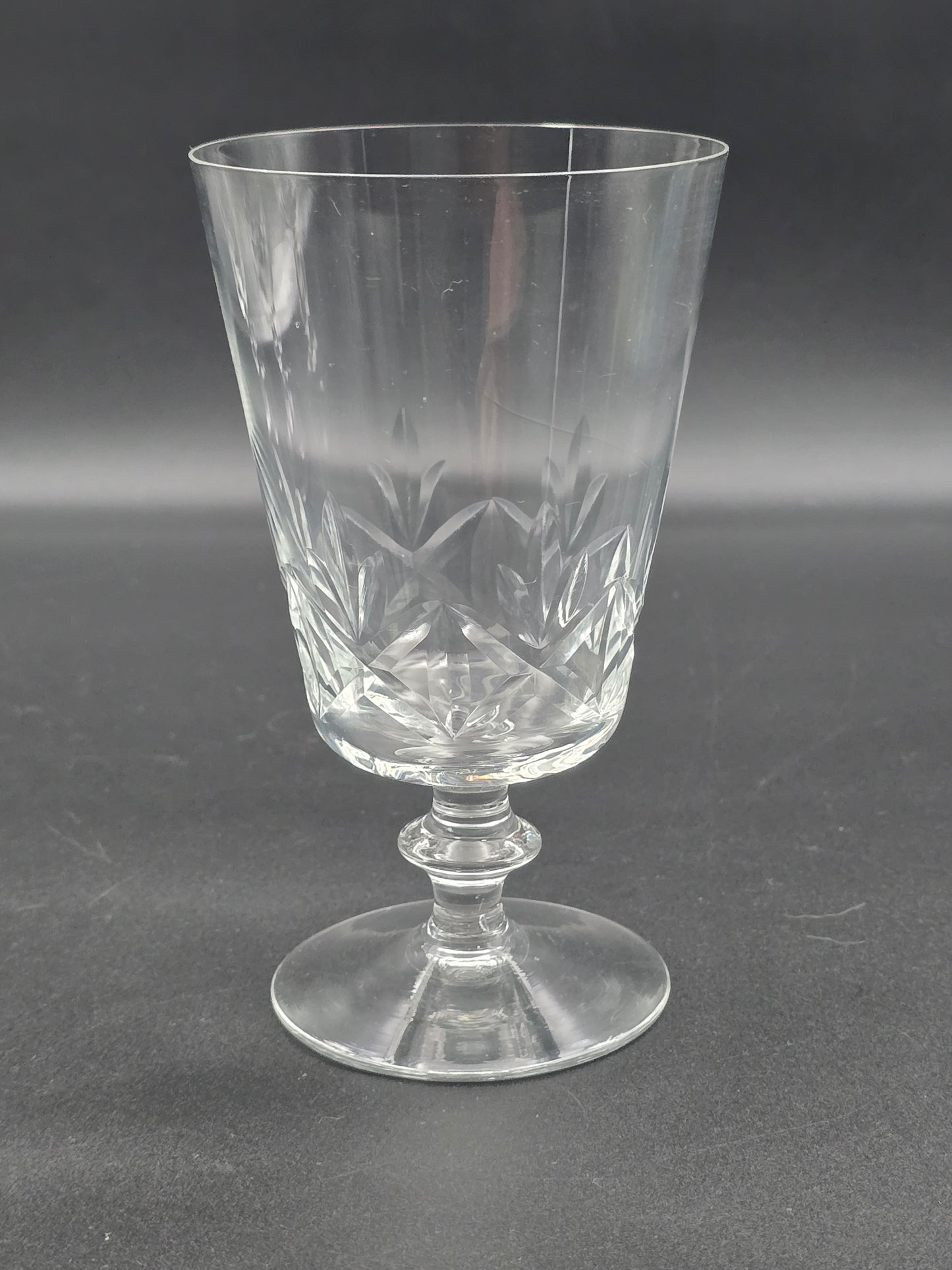 Set of 4 Large Crystal Claret wine glasses. 375ml.