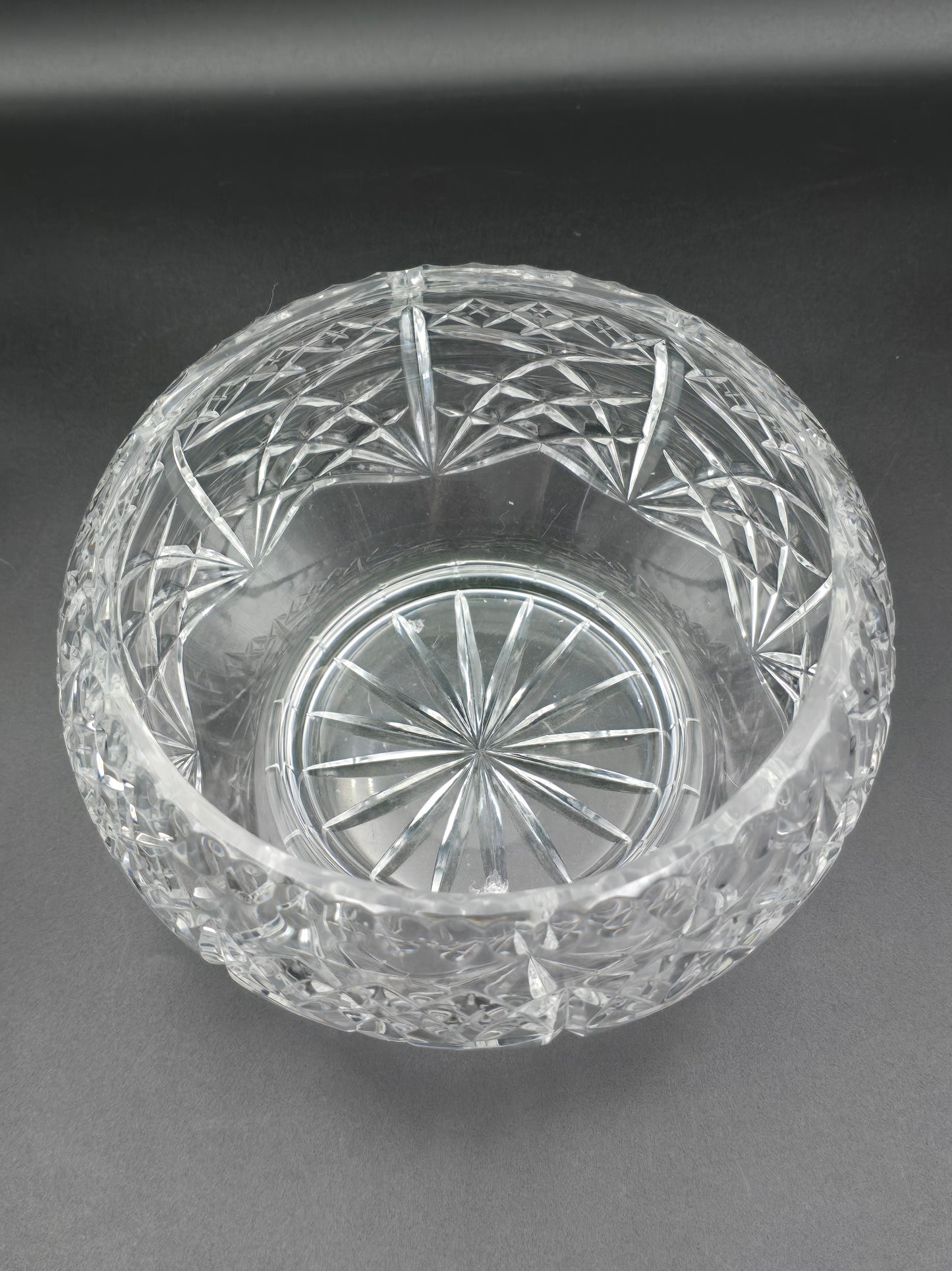 Vintage Lead Crystal Rose Bowl – 17.5cm Star Cut Base & Cross Pattern – Medium Table Centrepiece Vase