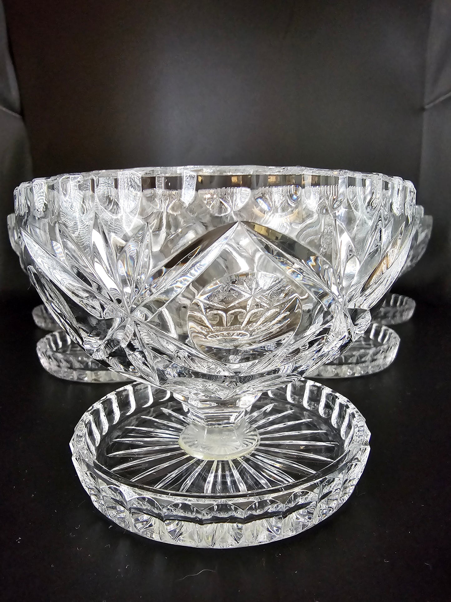 Set of 6 Beautiful vintage Crystal starter or Dessert bowls