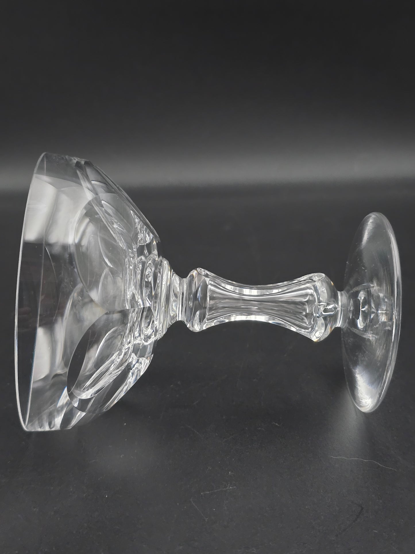Set of 8 Contemporary Crystal glass Champagne coupes 165ml