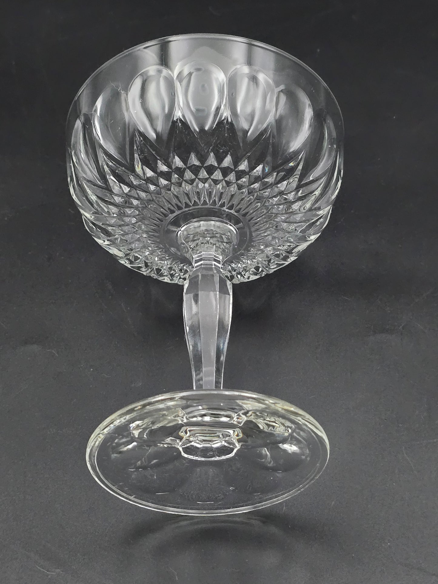 Set of 6 large Beautiful Glass Champagne coupes. 275ml