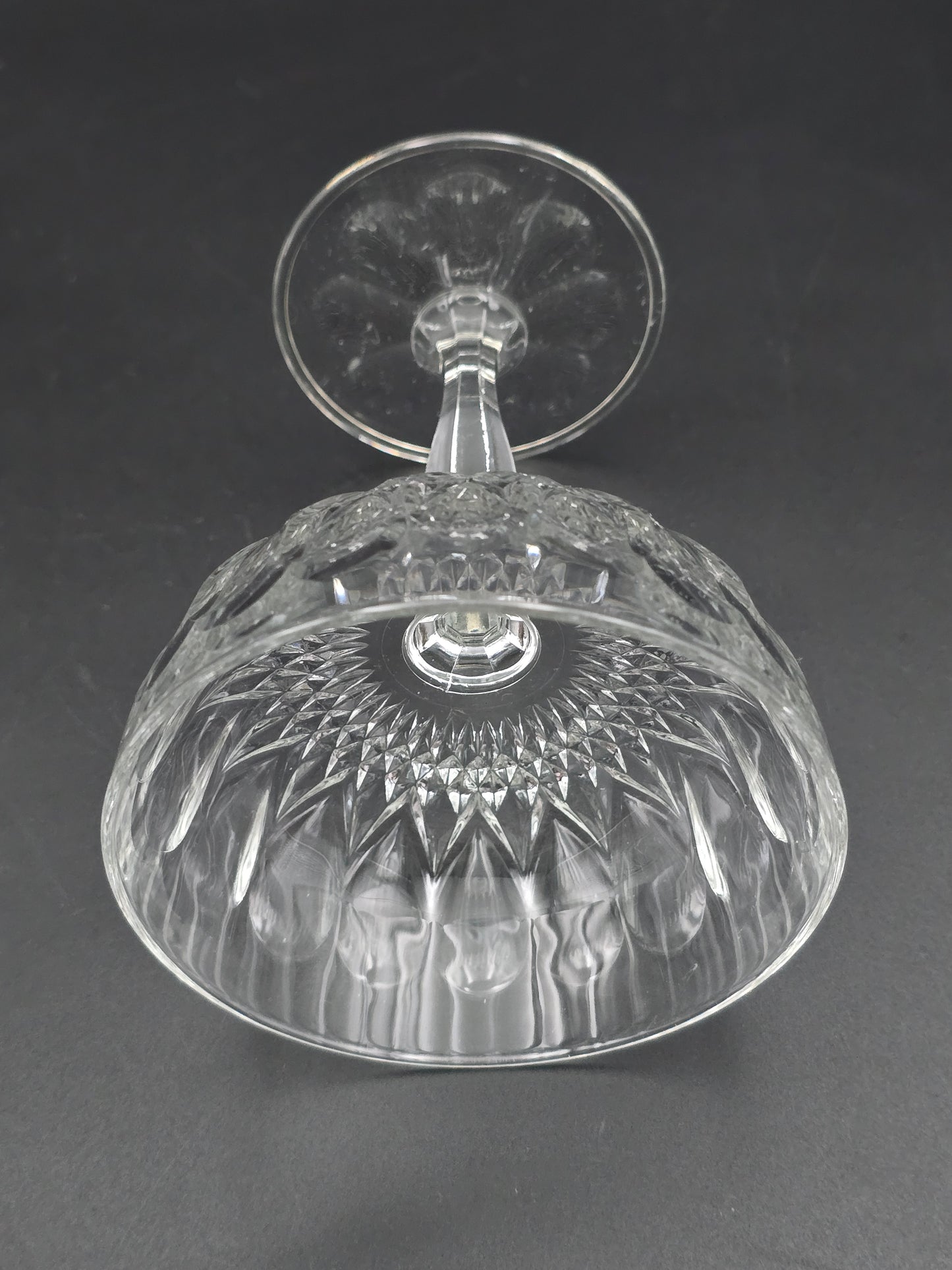 Set of 6 large Beautiful Glass Champagne coupes. 275ml