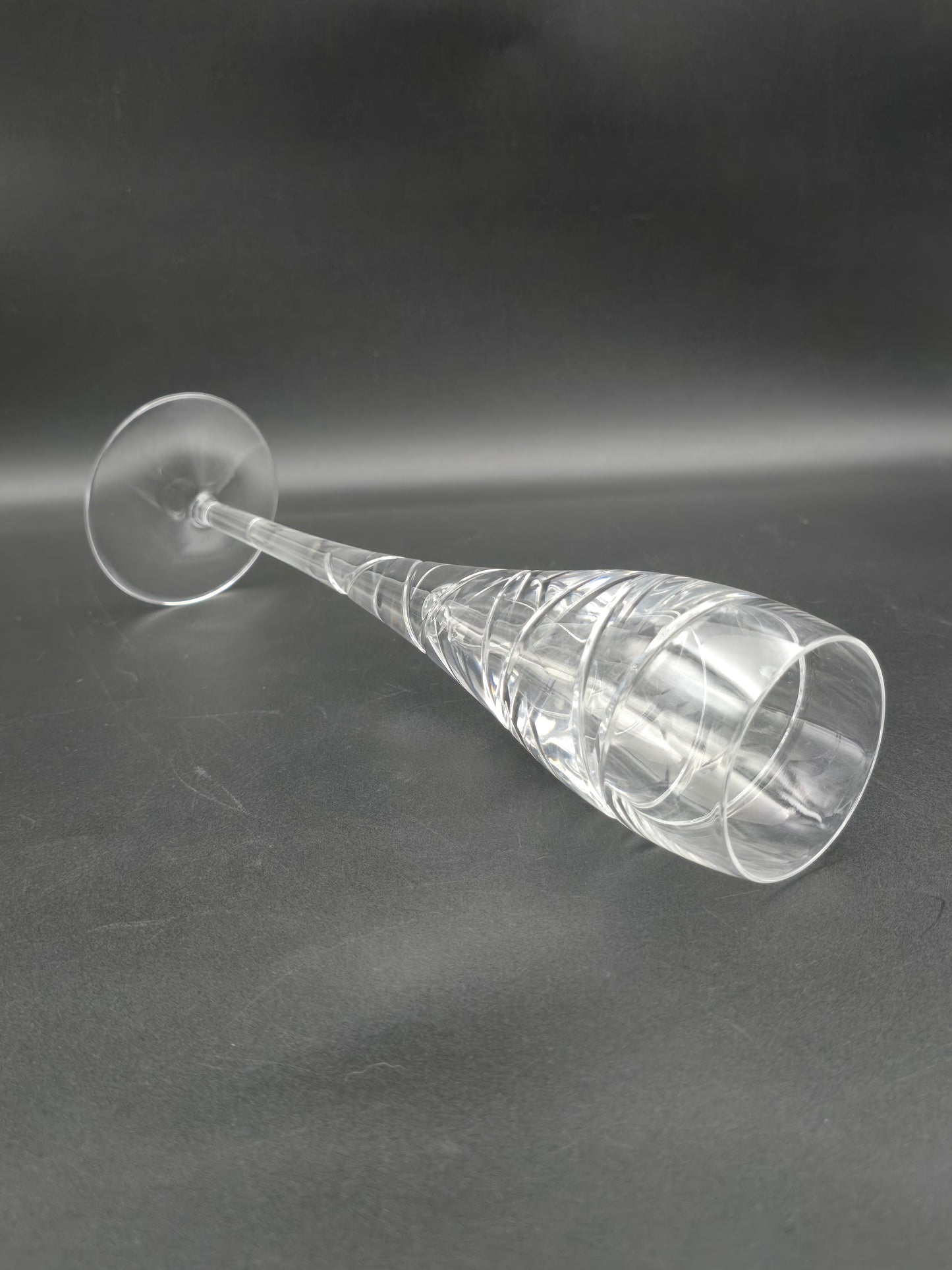 Set of 6 tall Aura style Crystal Champagne Flutes 175ml 25.5cm tall